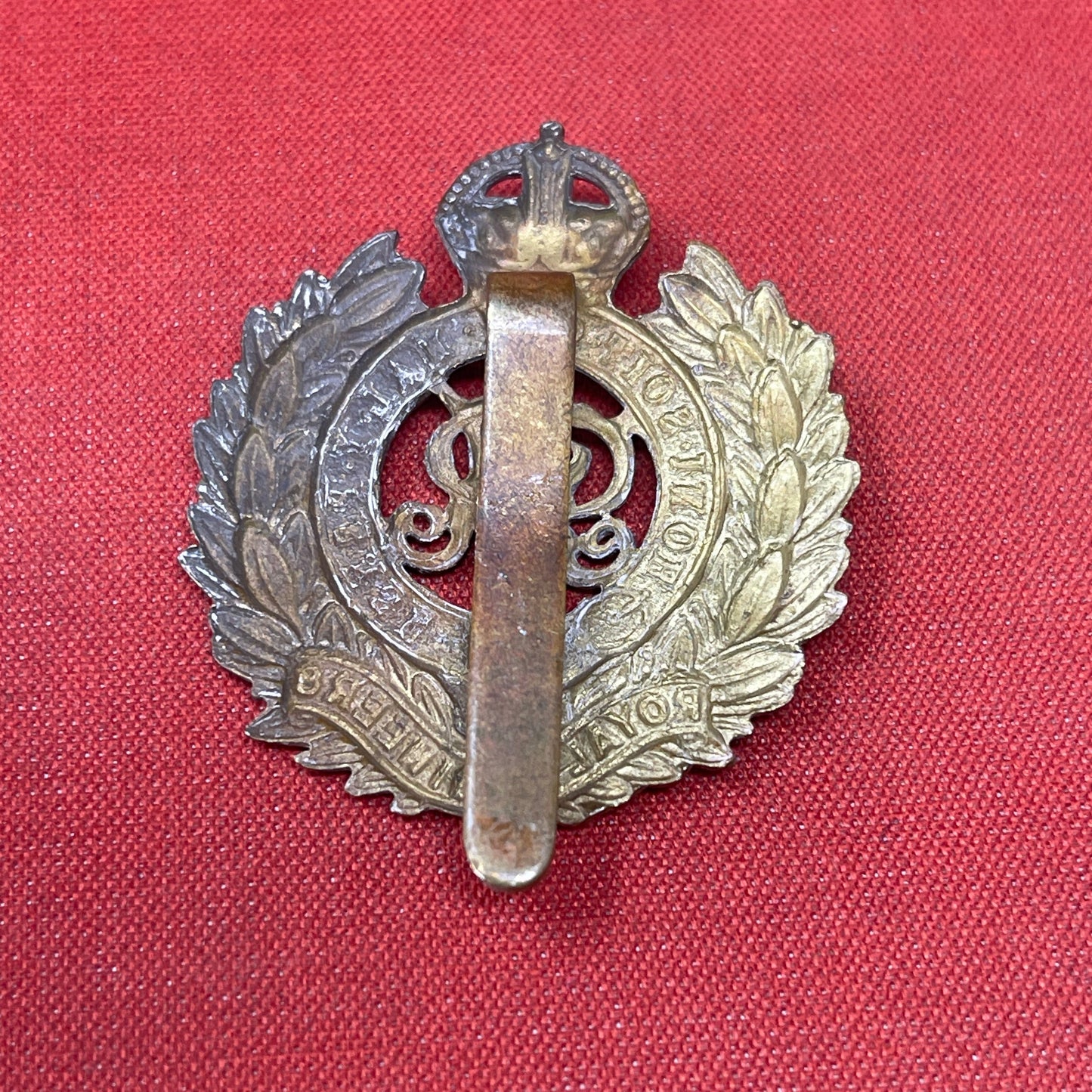 Royal Engineers King George V Cap Badge