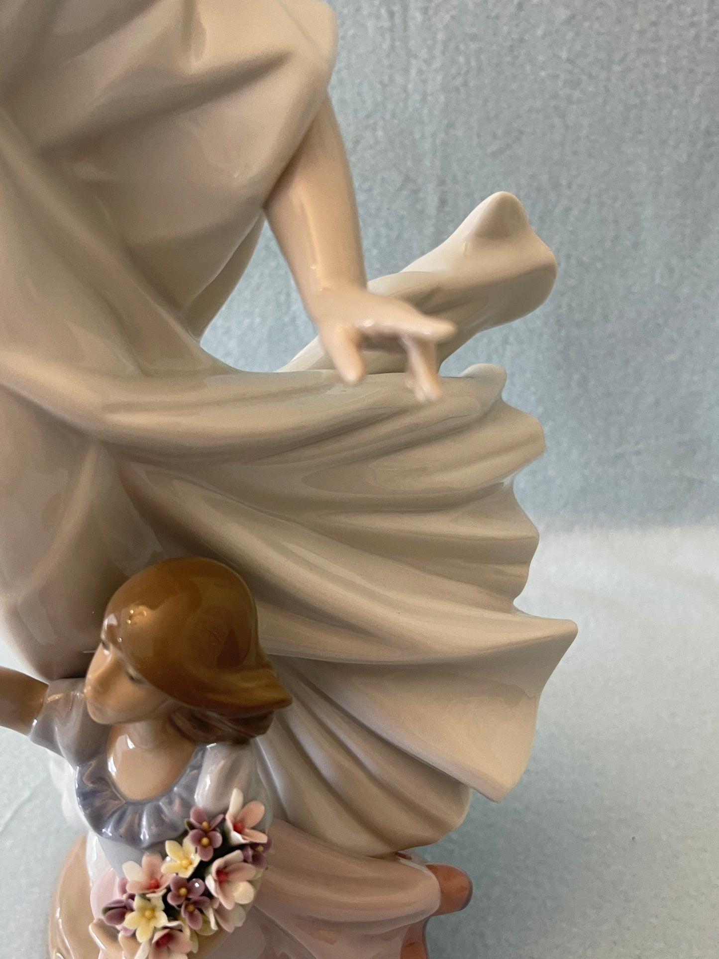 Lladró Guardian Angel-1997 Lladro Collector Society