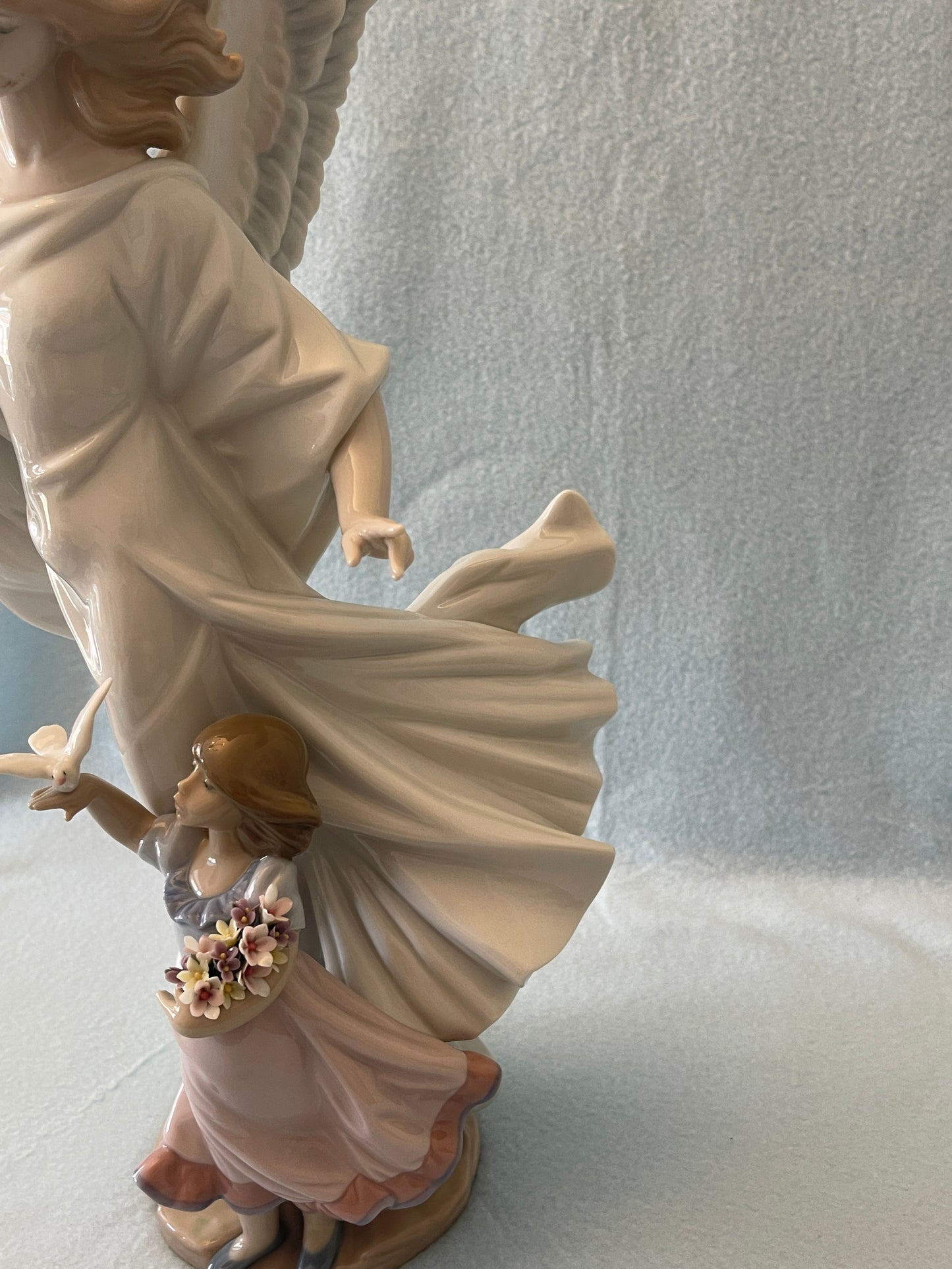 Lladró Guardian Angel-1997 Lladro Collector Society