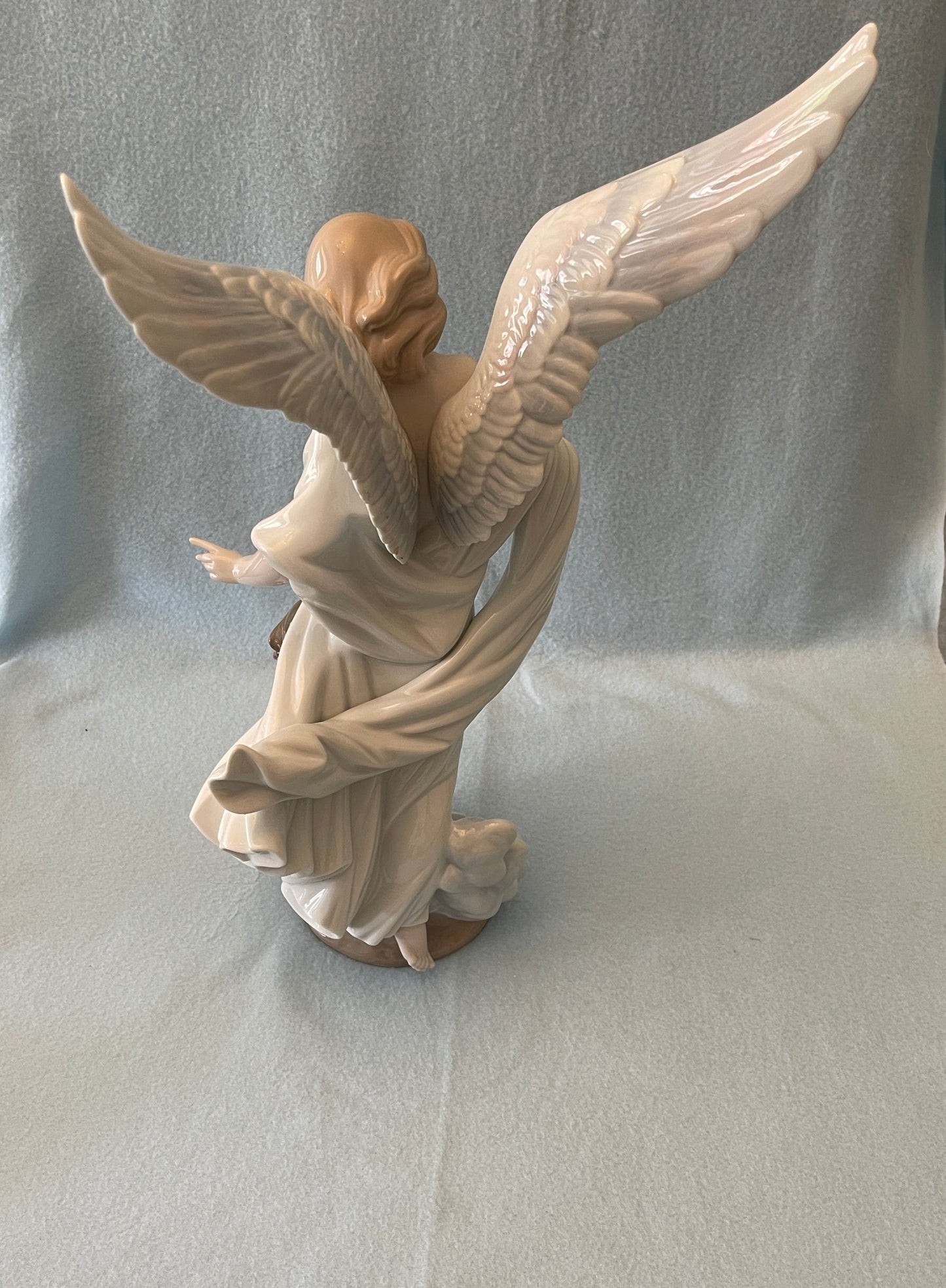 Lladró Guardian Angel-1997 Lladro Collector Society