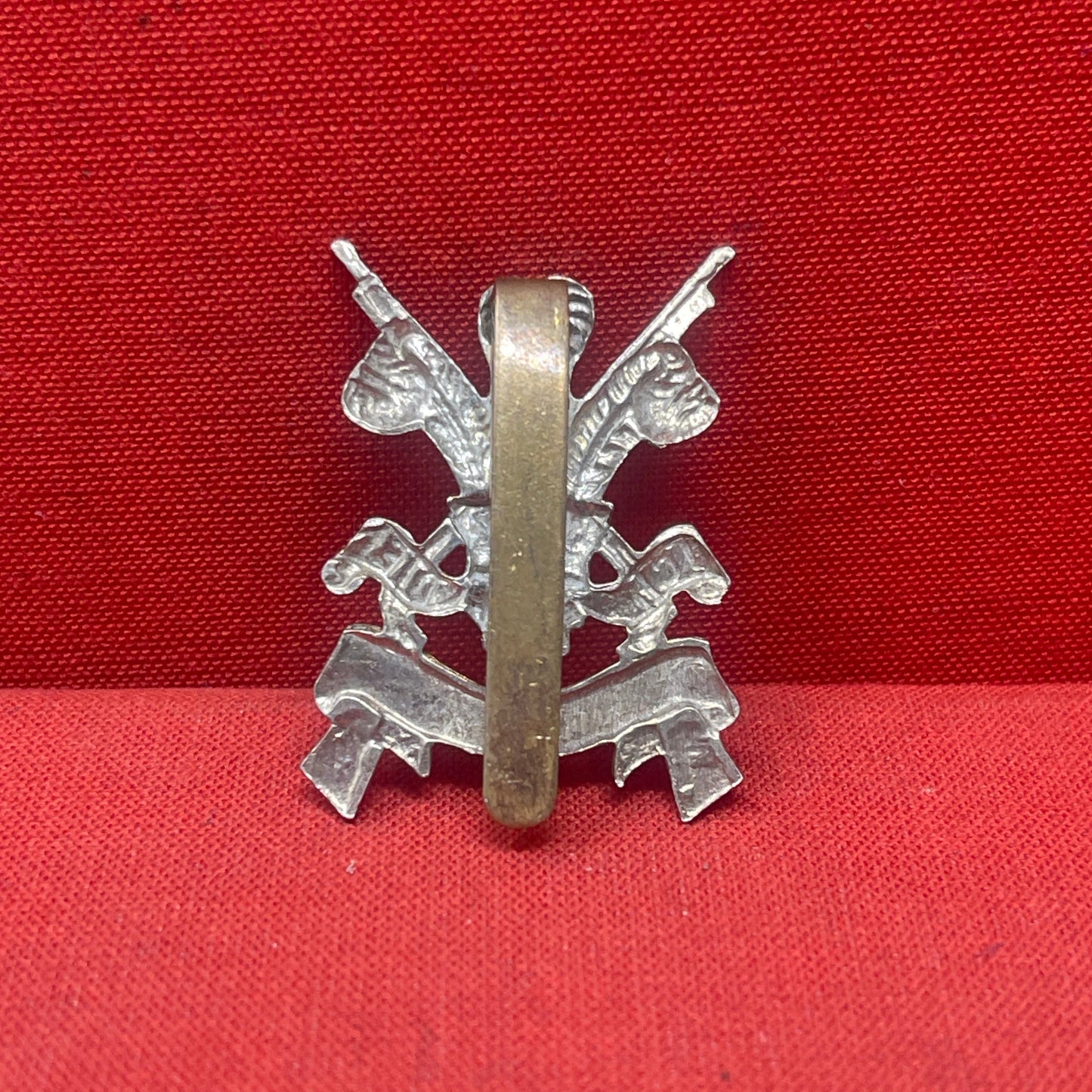 WW1 / WW2 British Army - 3rd Carabiniers Cap Badge
