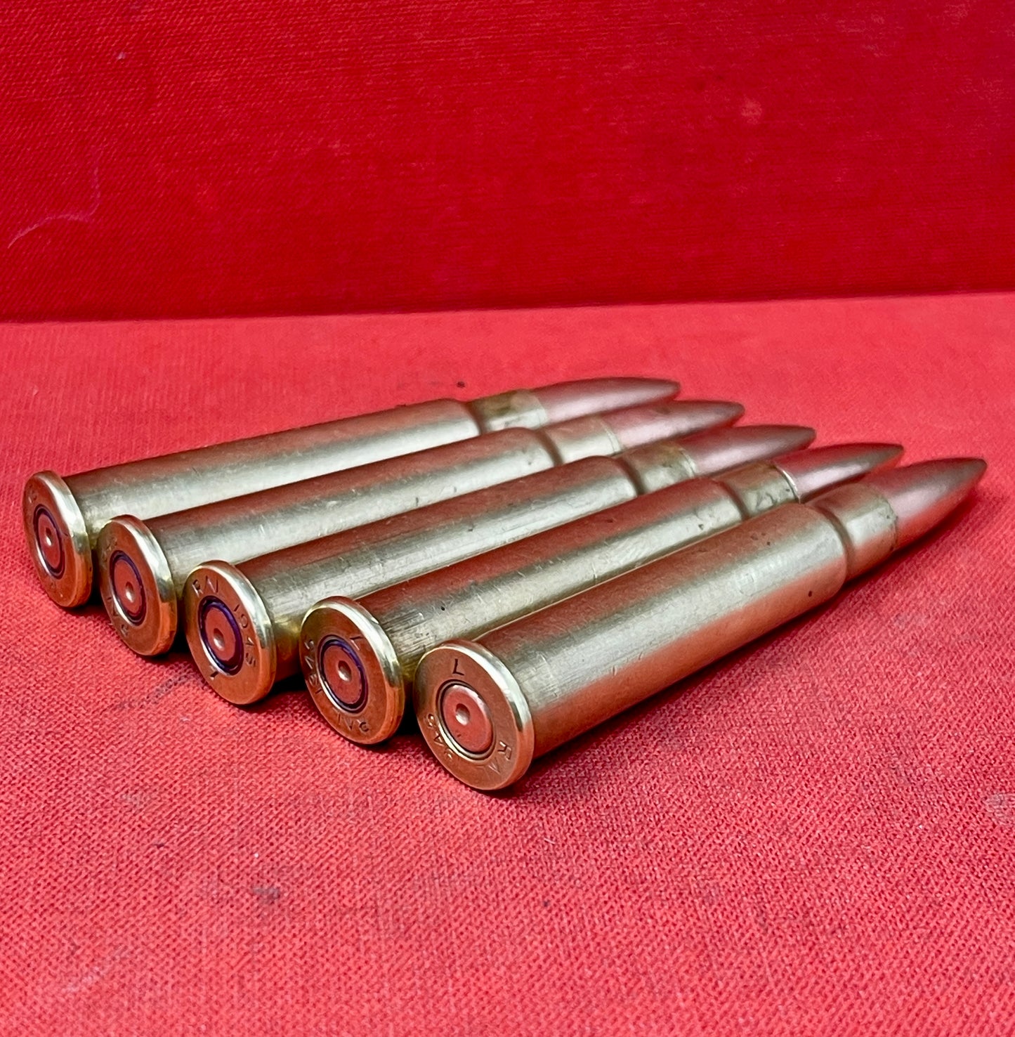 5 x Inert – WW2 303 Lee Enfield Rounds with Charger, Dated 1945 Royal Laboratory Woolwich