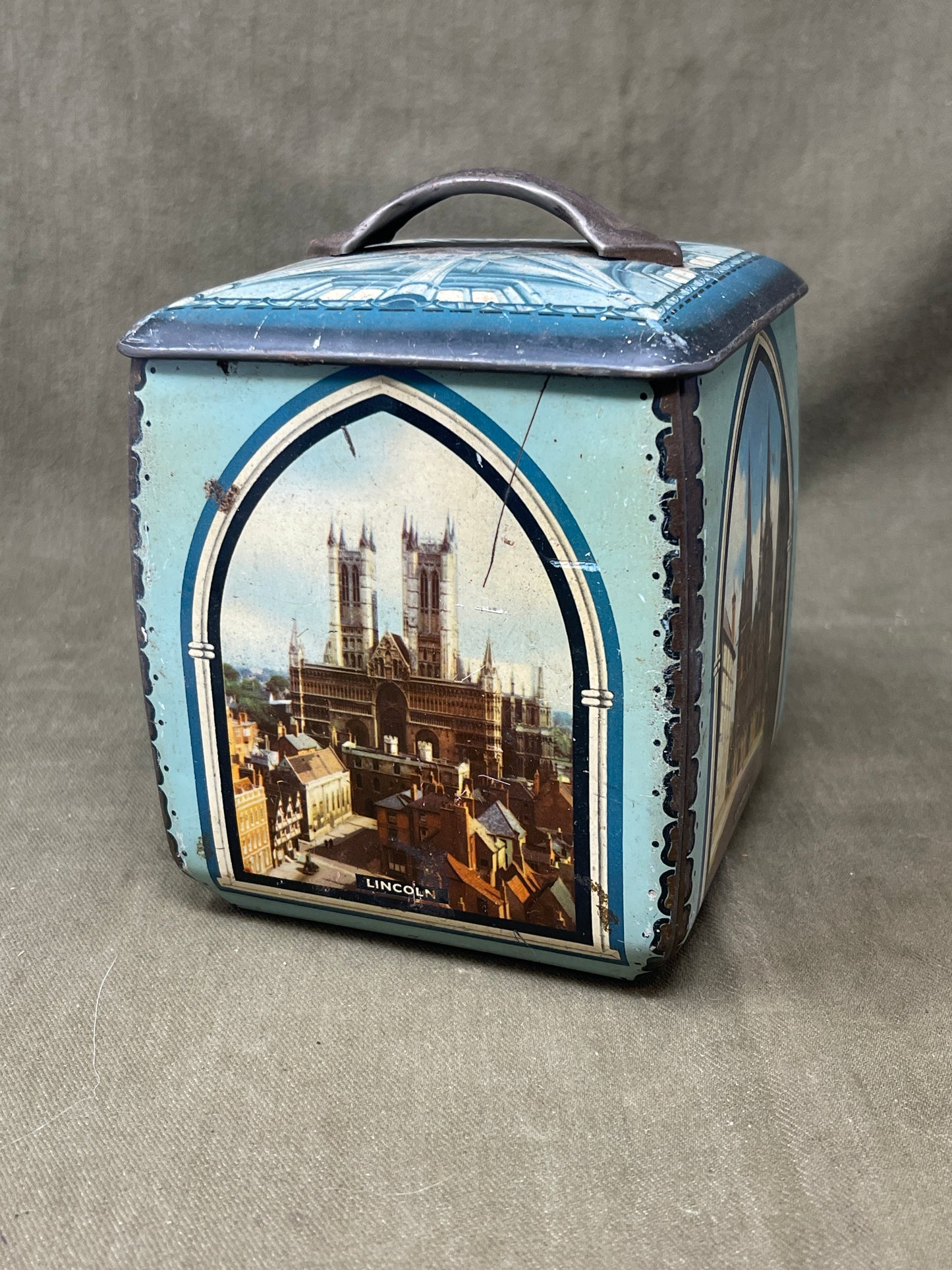 Vintage 1940's Tea Tin