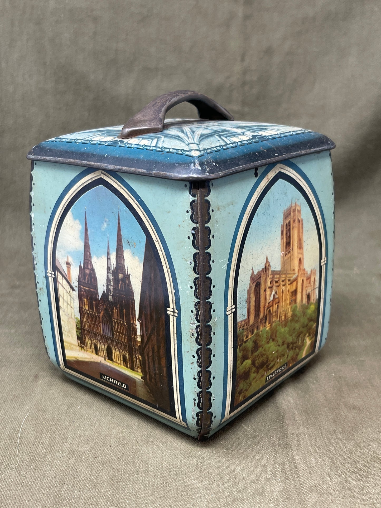 Vintage 1940's Tea Tin