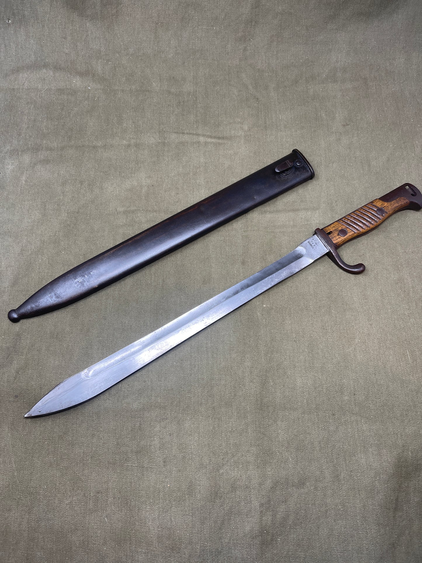 WW1 German Army Waffenfabik A.G Oberndoef Mauser a. N Model 1898/05 Butcher Bayonet