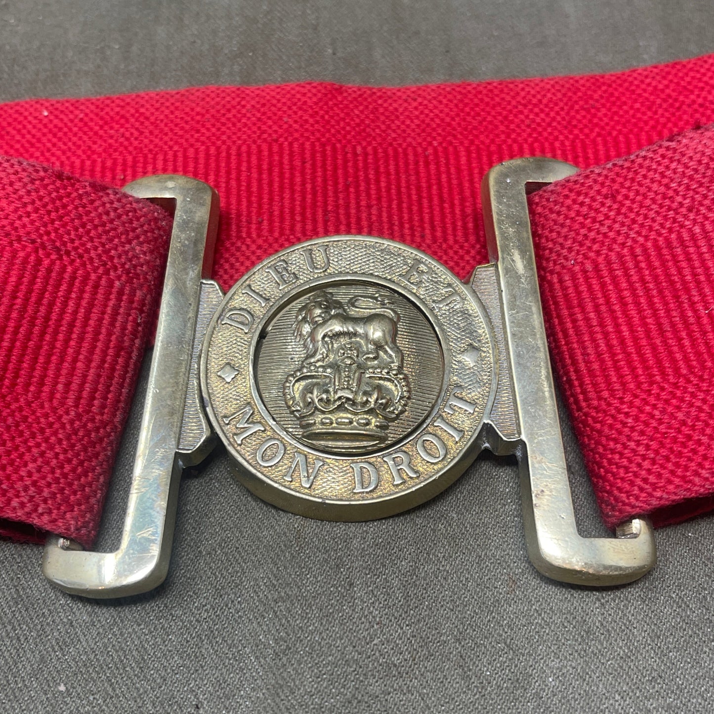 British Army Officers Service Dress Uniform Brass Belt Buckle, DIEU Et Mon DROIT, Queen's Crown, 1.5 inch