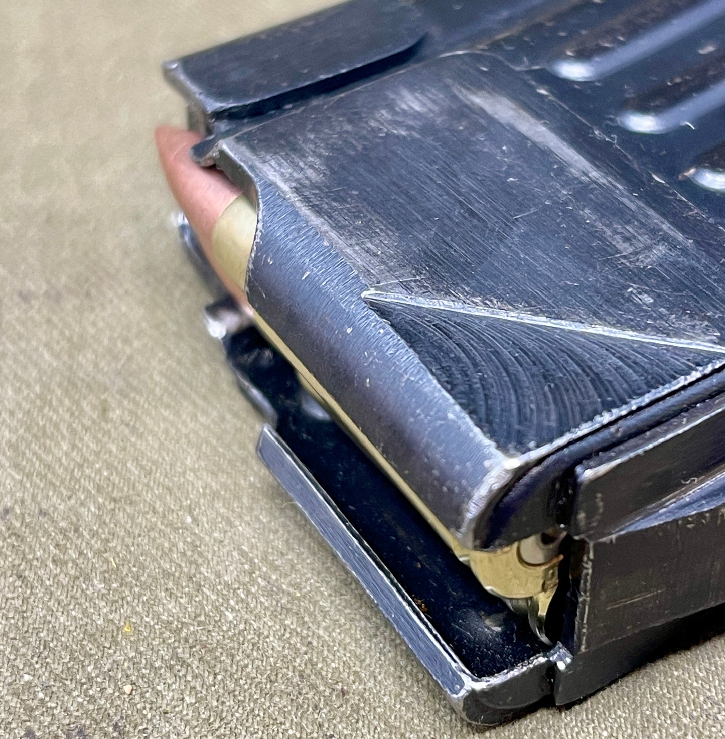 1 x 7.62x39 AKM Magazine with 5 x INERT Rounds