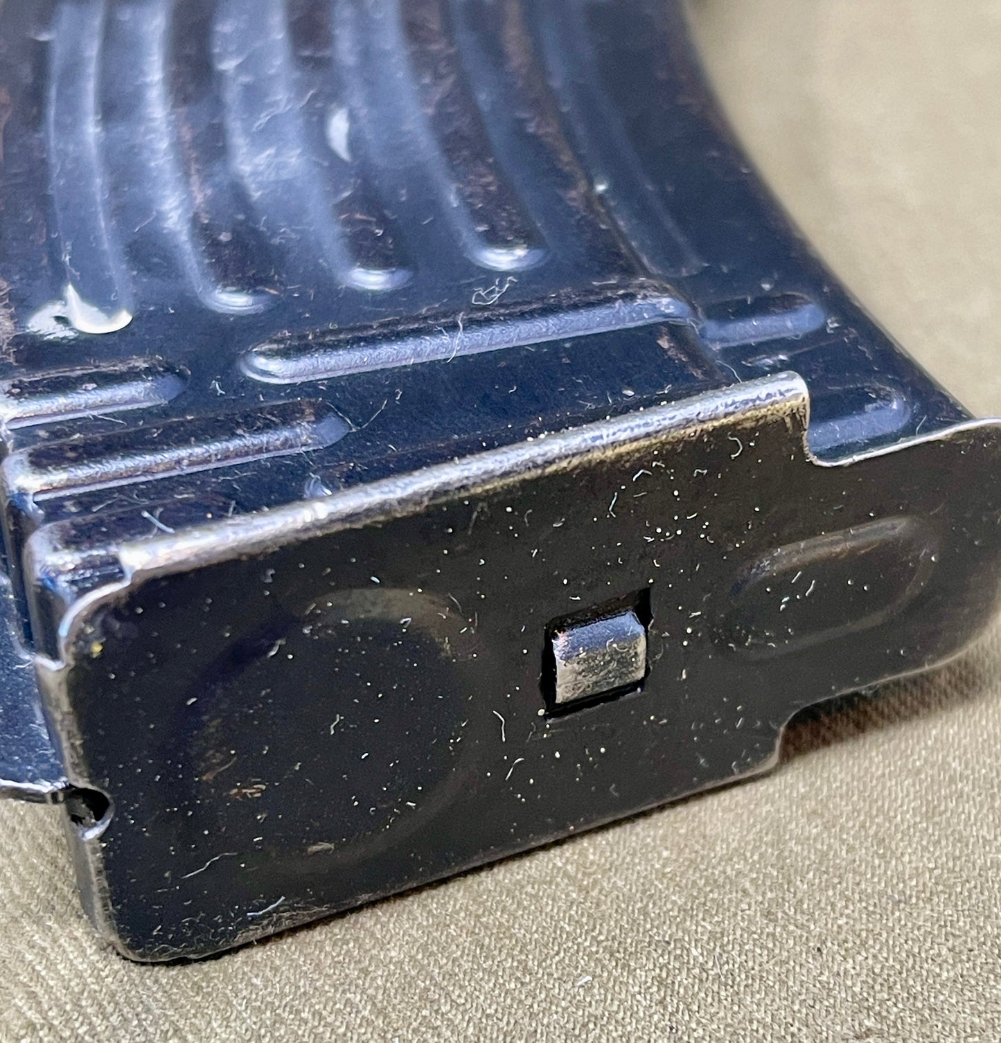 1 x 7.62x39 AKM Magazine with 5 x INERT Rounds