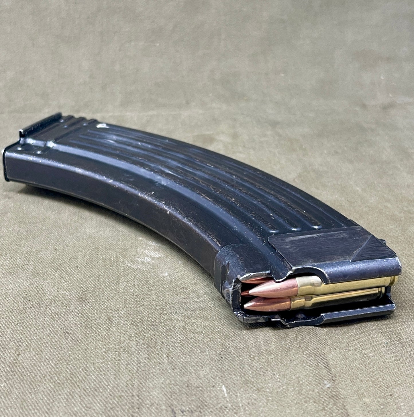 1 x 7.62x39 AKM Magazine with 5 x INERT Rounds