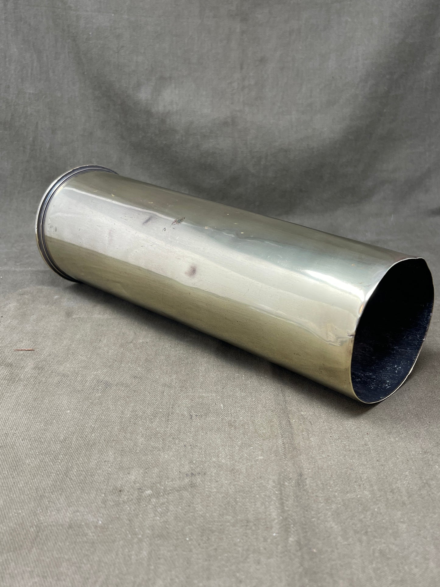 WW1 18-Pounder Brass Cartridge Case for British QF 18-Pounder Gun (1917)