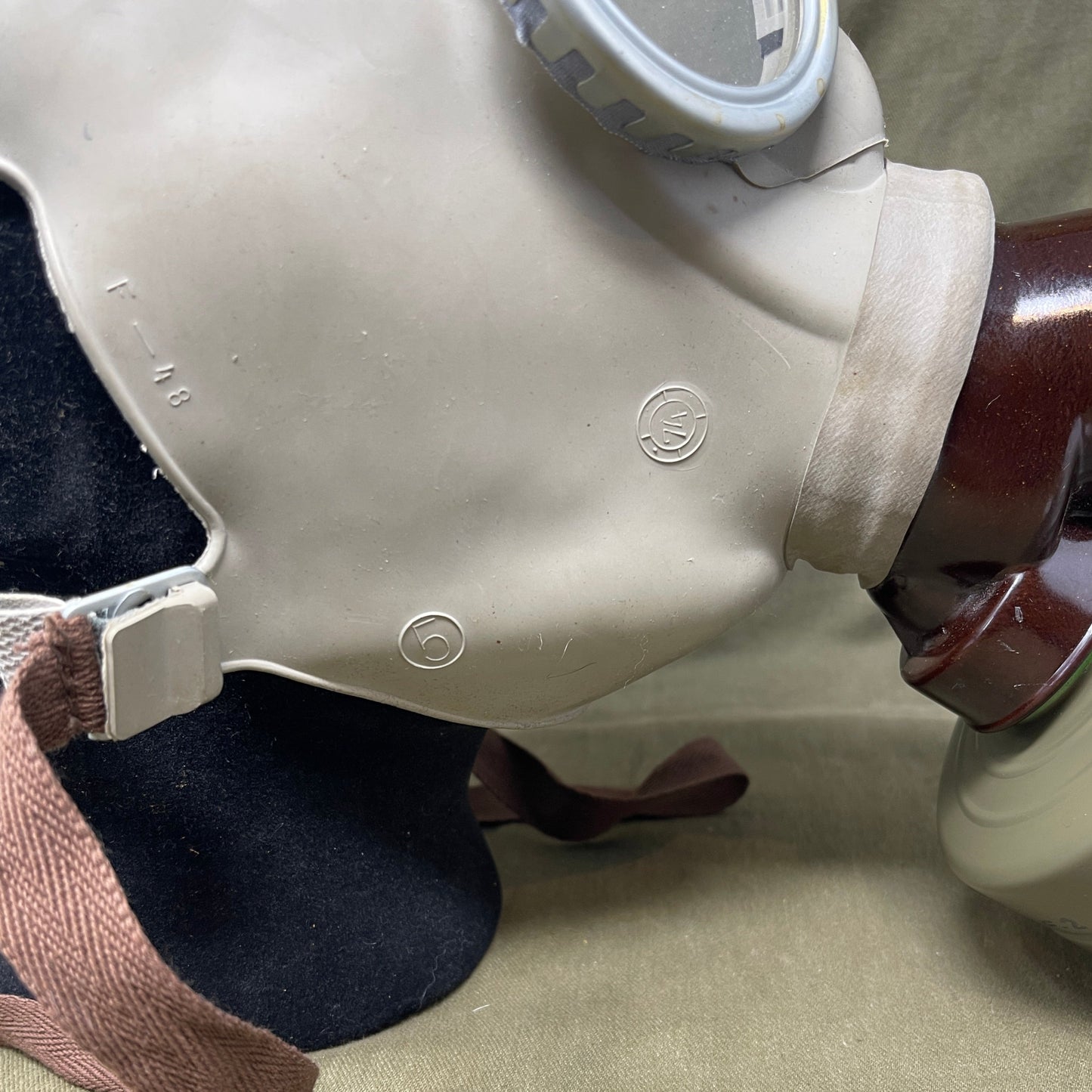 CM-3 Czechoslovakian Civil Defence Mask