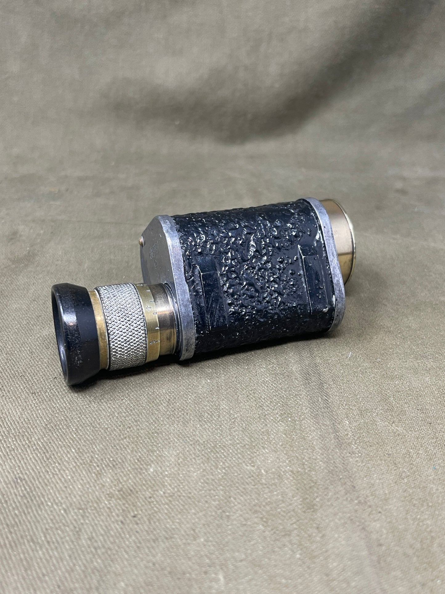 WW2 British Royal Air force R.A.F Graticued Prismatic x 6 Monocular