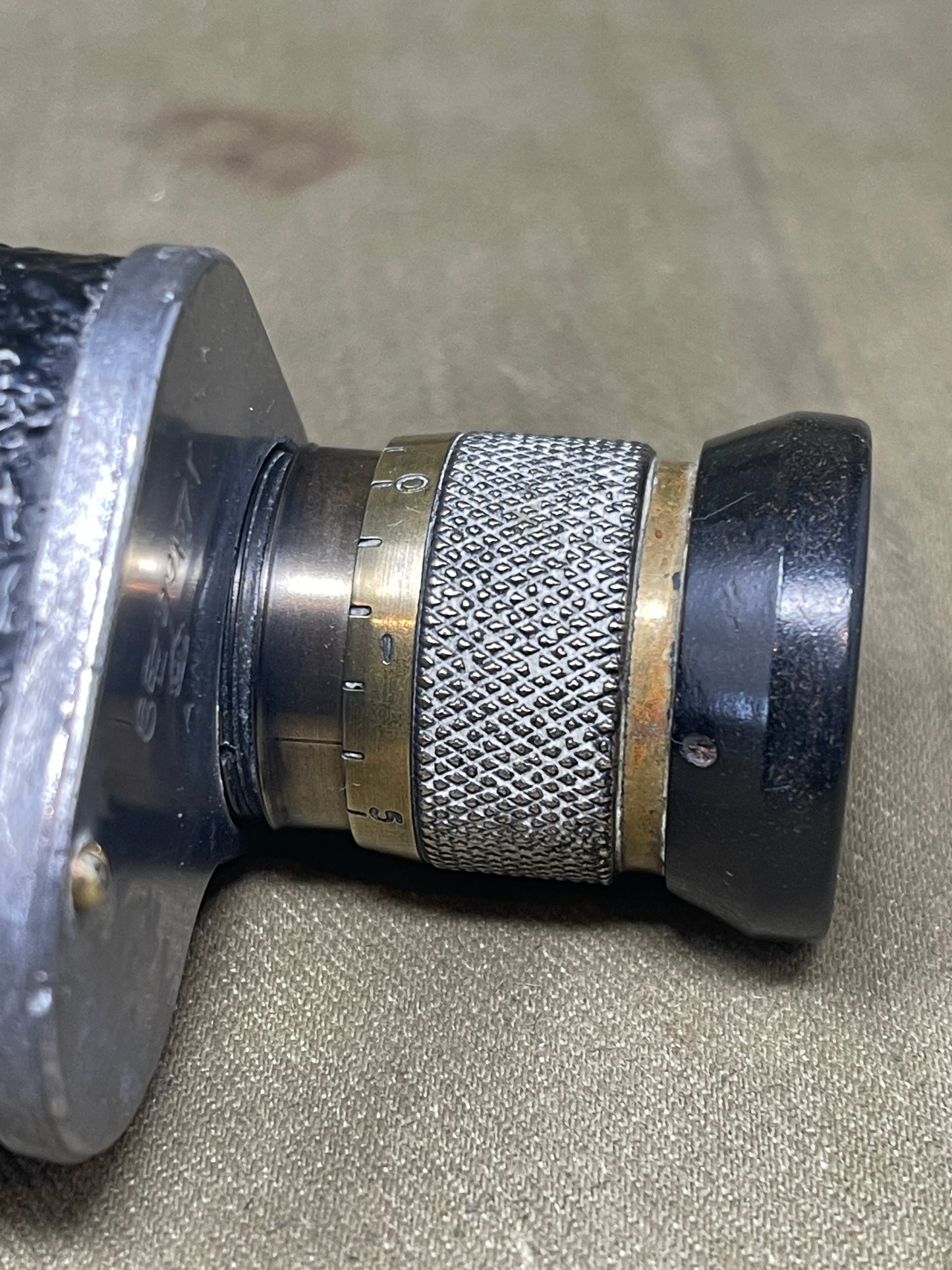 WW2 British Royal Air force R.A.F Graticued Prismatic x 6 Monocular