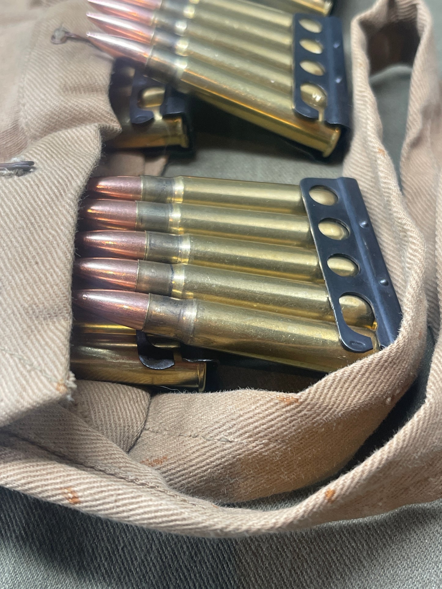 British 1946 Dated 50 303 Round Bandolier