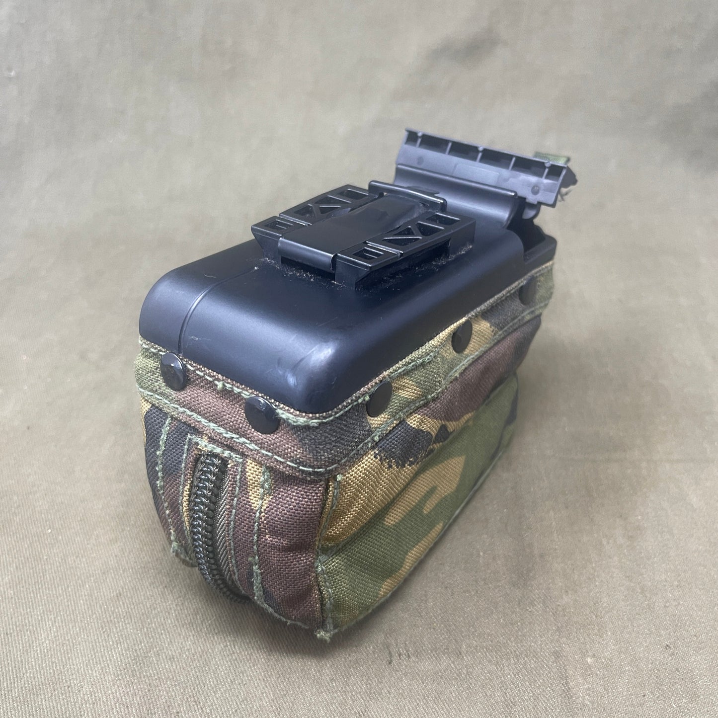 British 100 x 5.56mm INERT Rounds DPM Minimi Ammo Pouch