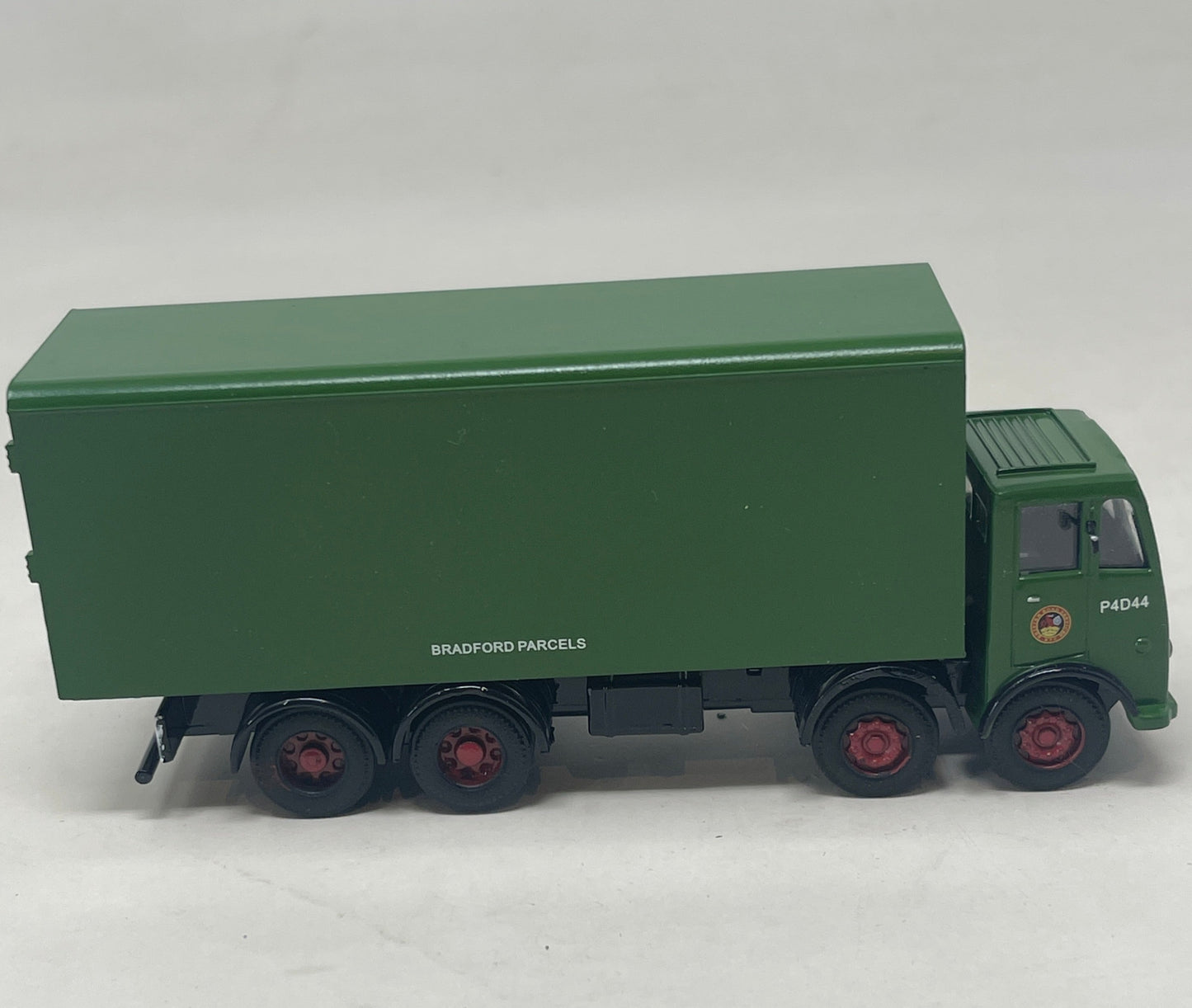 Base Toys DA26 OO Gauge (1:76 Scale) Bristol HG Van BRS Bradford parcels
