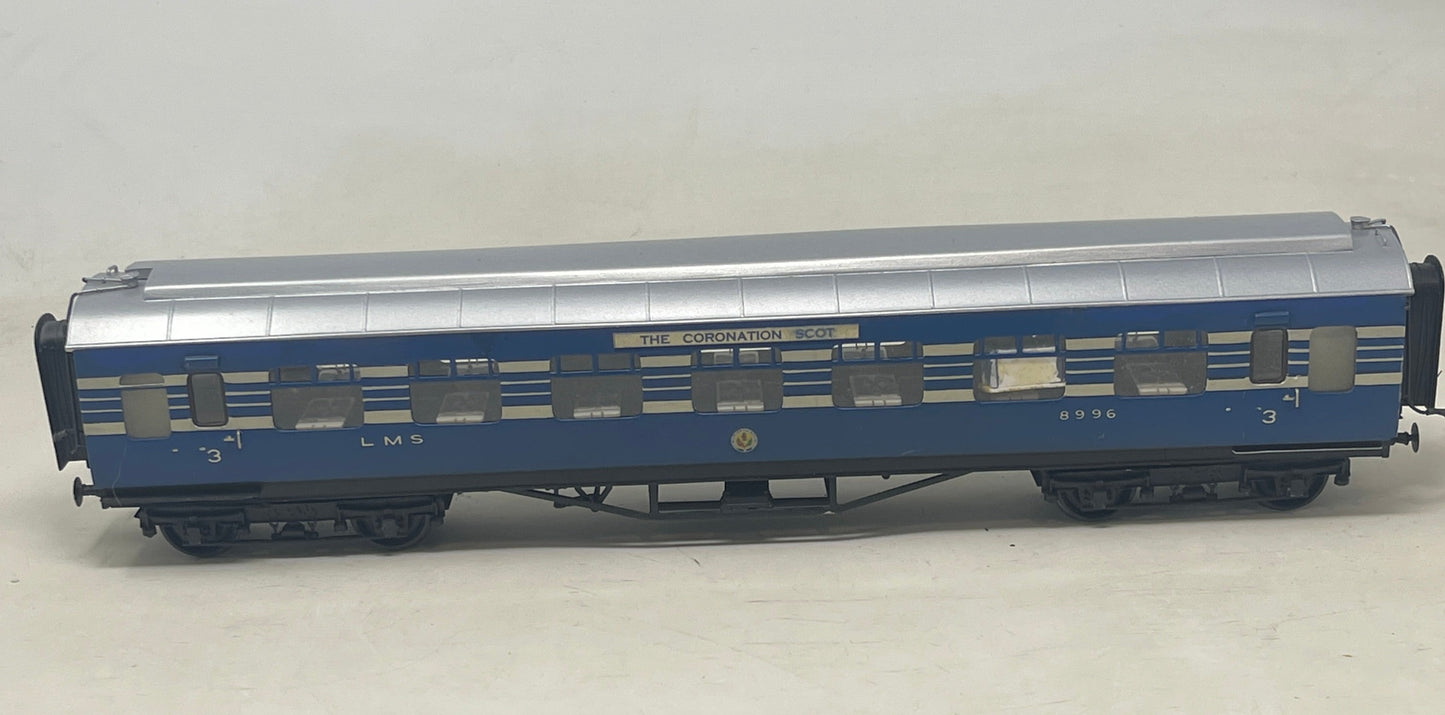 0 Gauge LMS Coronation Scot Coach
