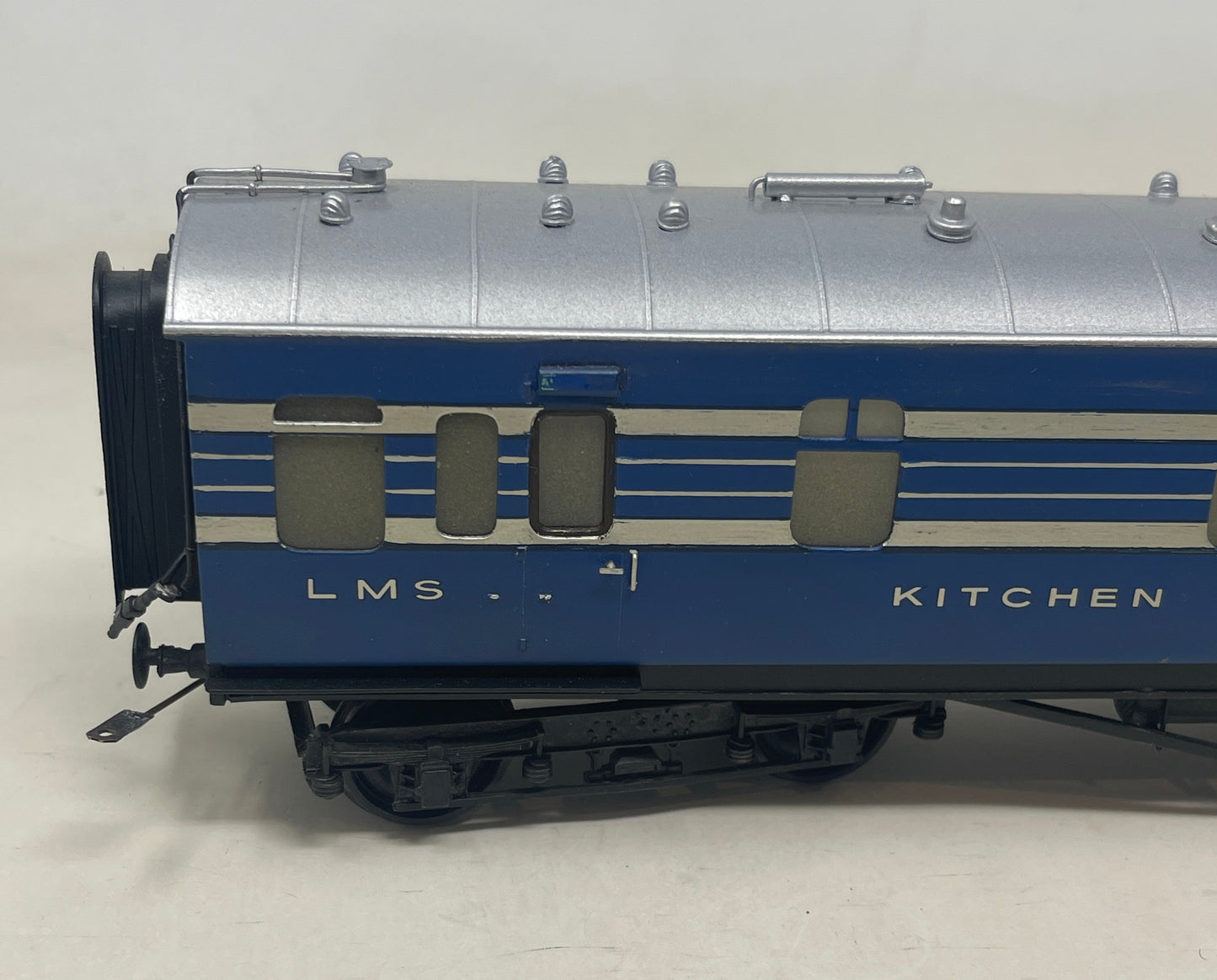 O Gauge LMS Coronation Scot Coach