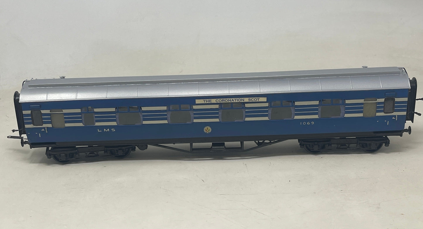 O Gauge LMS Coronation Scot Coach