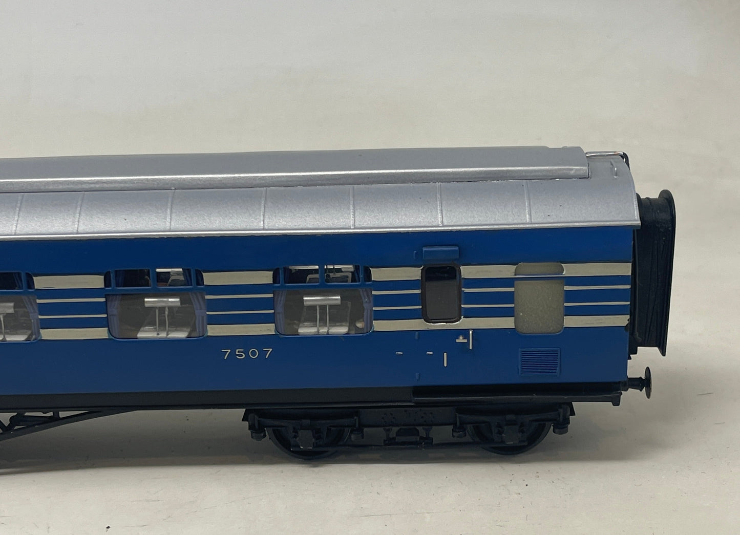 O Gauge LMS Coronation Scot Coach