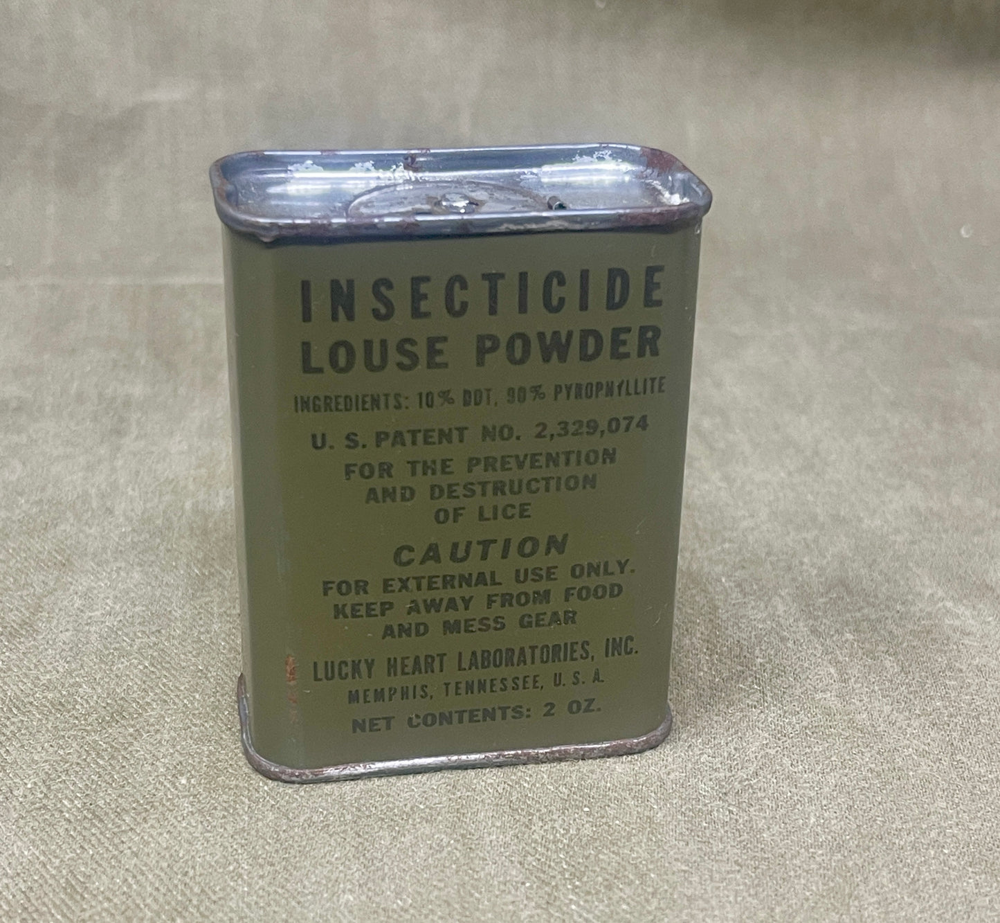 Genuine WWII US insecticide powder tin, manufactured by McCormick & Co., Baltimore, Maryland. Contents: 2 oz. Issued to every GI.
Mint, unopened condition, straight from the carton dated June 1943