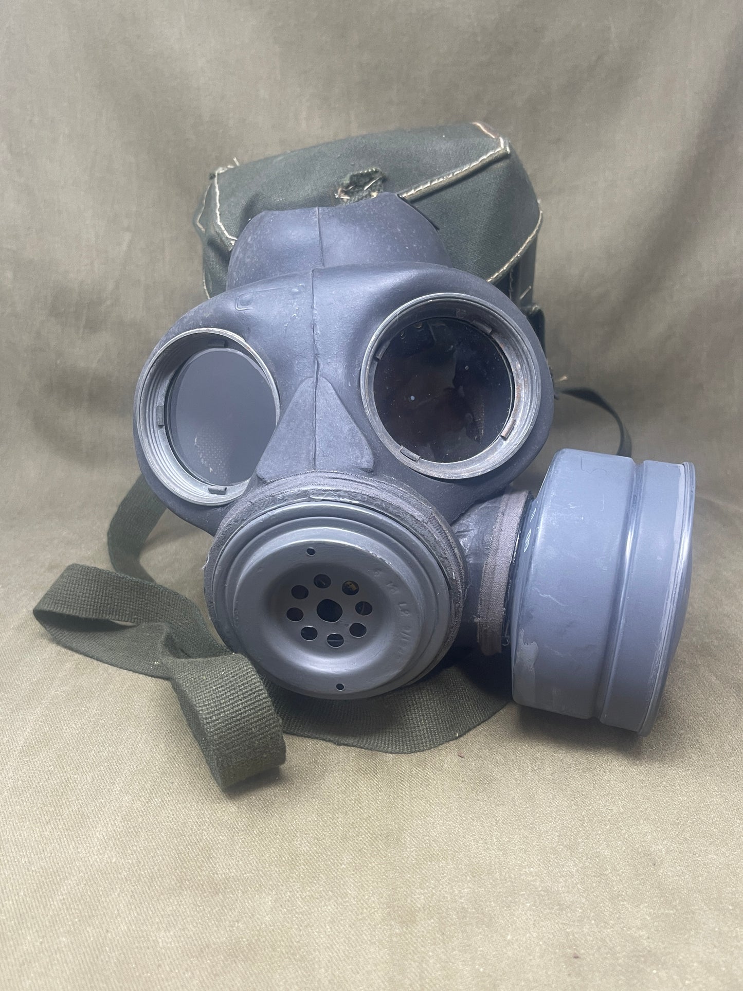 British 1944 Pattern Jungle Lightweight Respirator