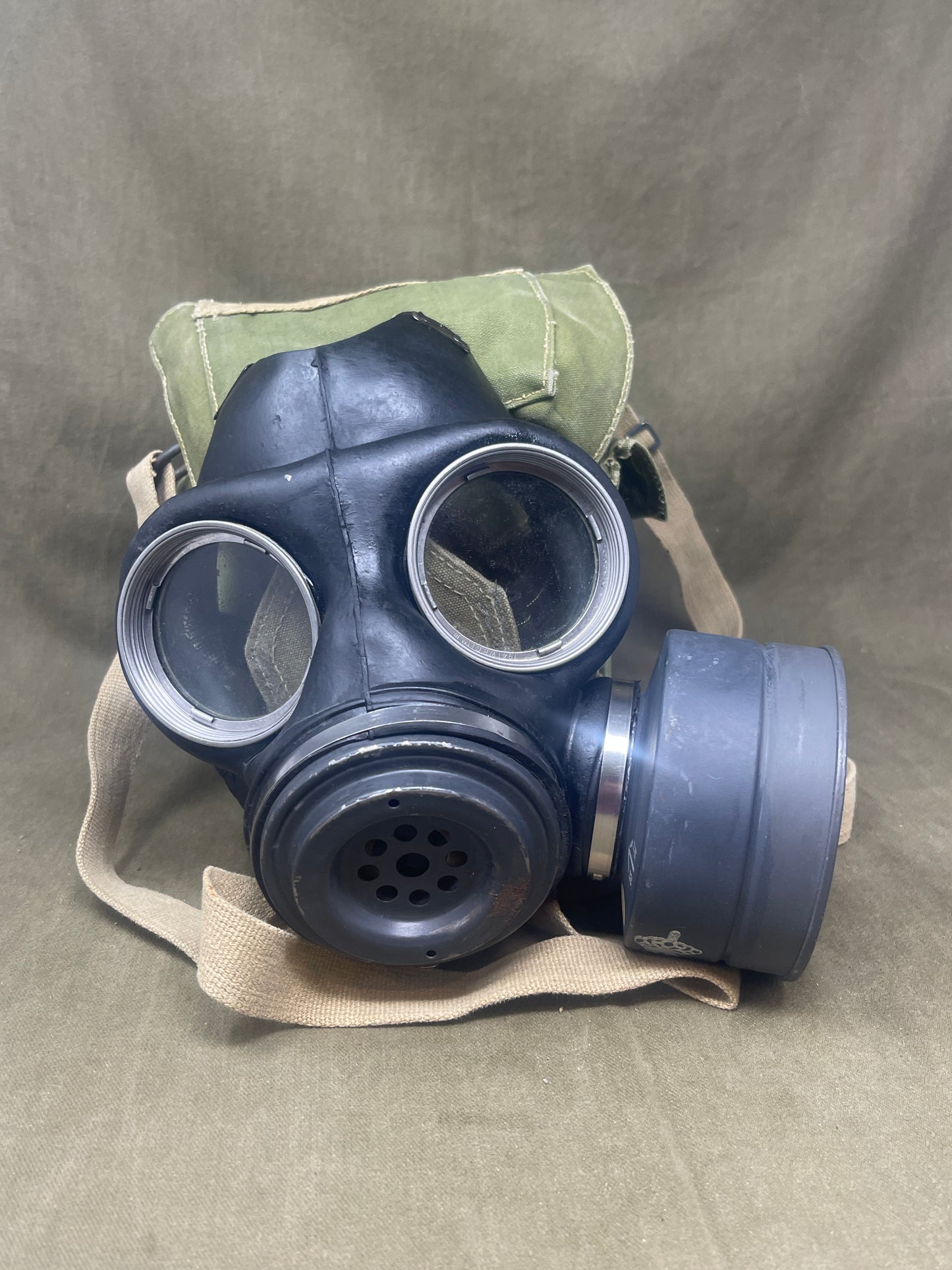 British WW2 Lightweight Respirator