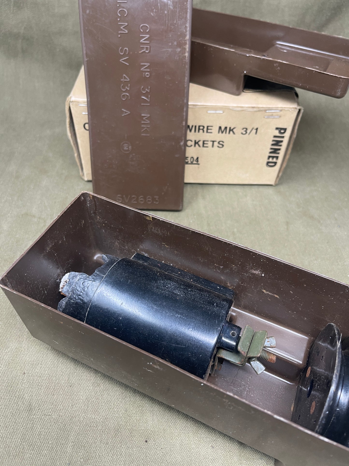 Flare Tripwire MK 3/1 (CY 12-84 504) – 1984 Cold War Military Signal Device (Inert)