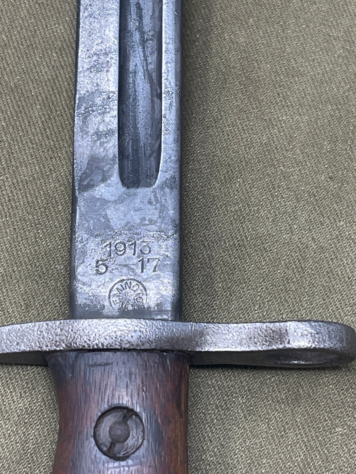 Original U.S. Army P14 M1913 Sword Bayonet – Remington July 1917 – Excellent Condition with Webbing Frog (Copy)