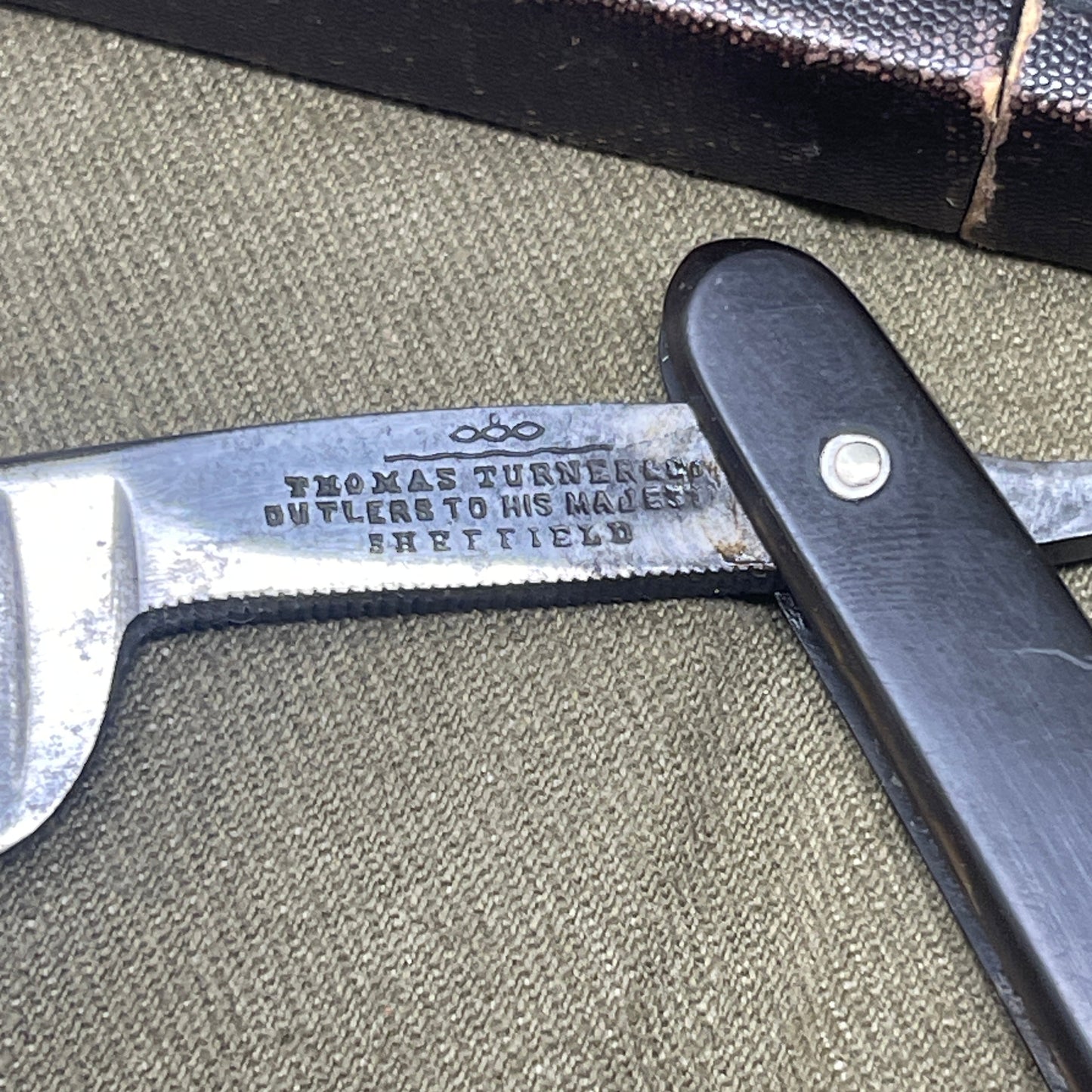 Military Vintage "The Royal Navy Razor" by Thomas Turner Cuttlers To His Majesty Sheffield
