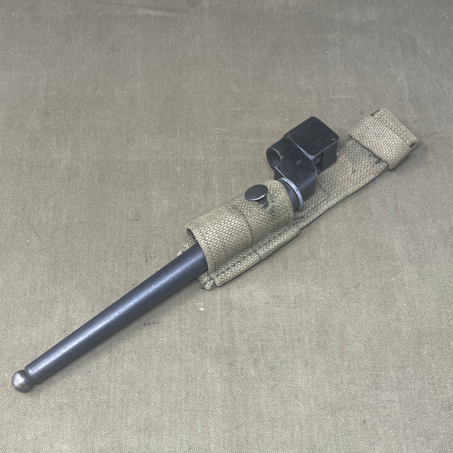 WW2 British NO 4 Spike Bayonet & Frog