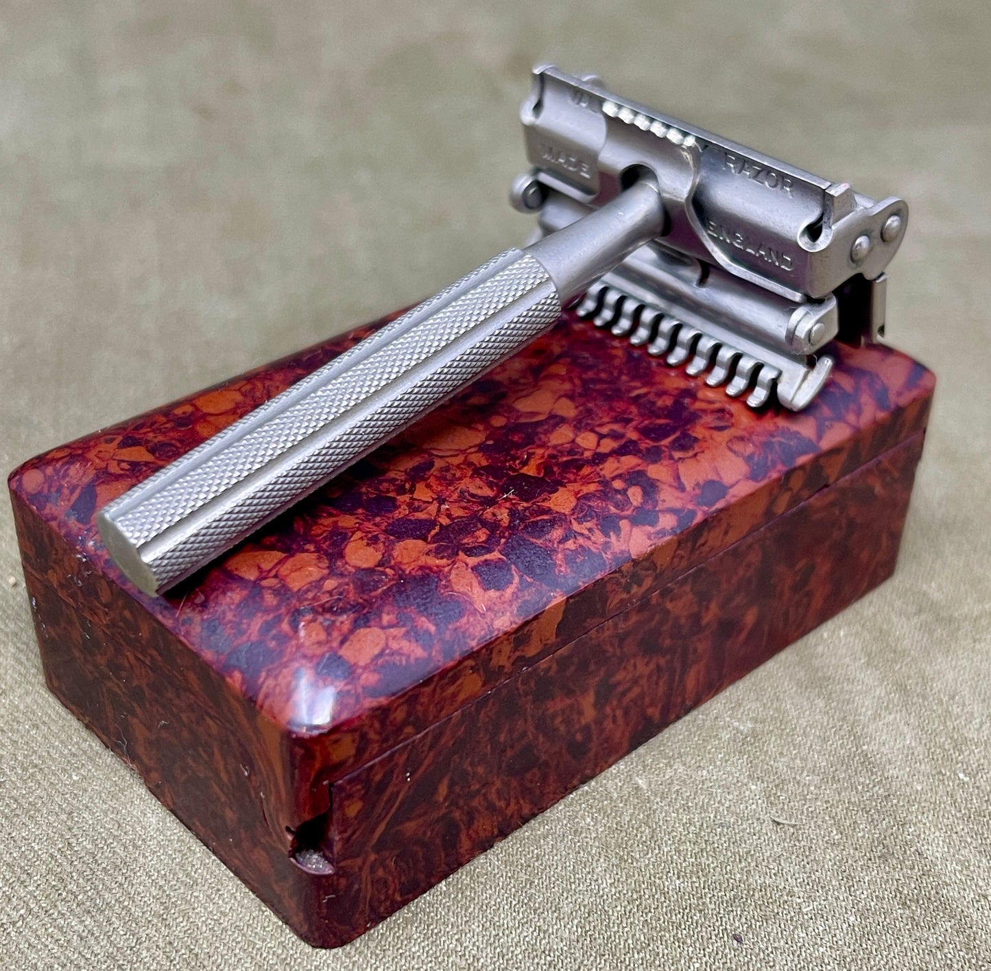 Cased Vintage Valet Auto-Strop Razor