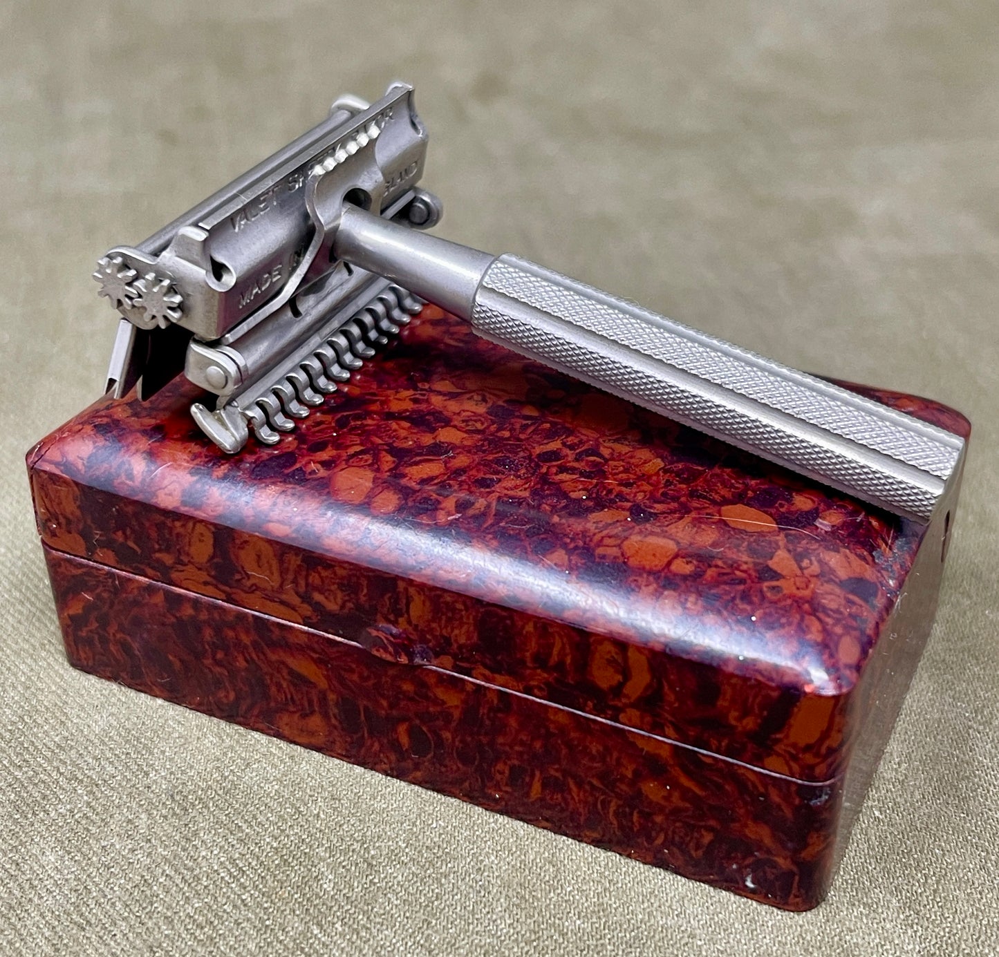 Cased Vintage Valet Auto-Strop Razor