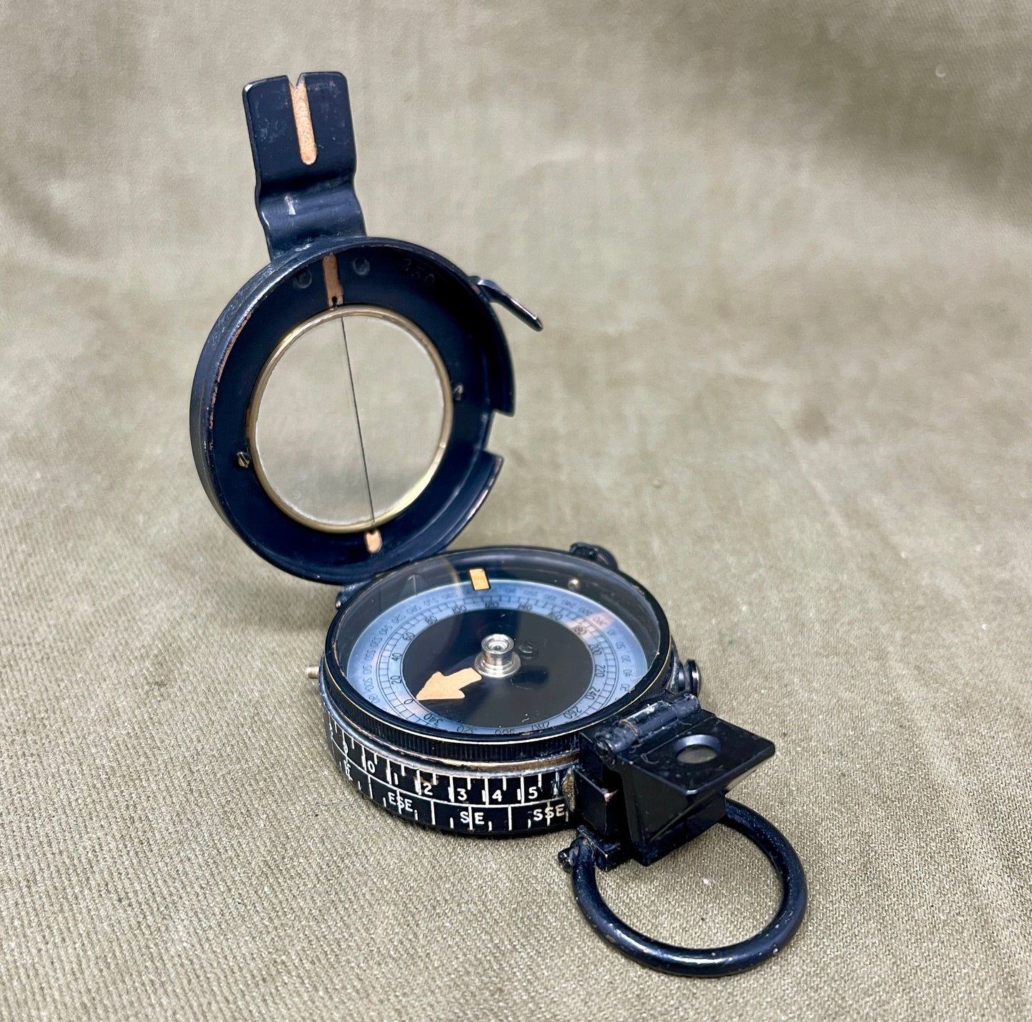 WW2 1940 British J. M. Glauser MK IX Brass Compass – Excellent Working Condition