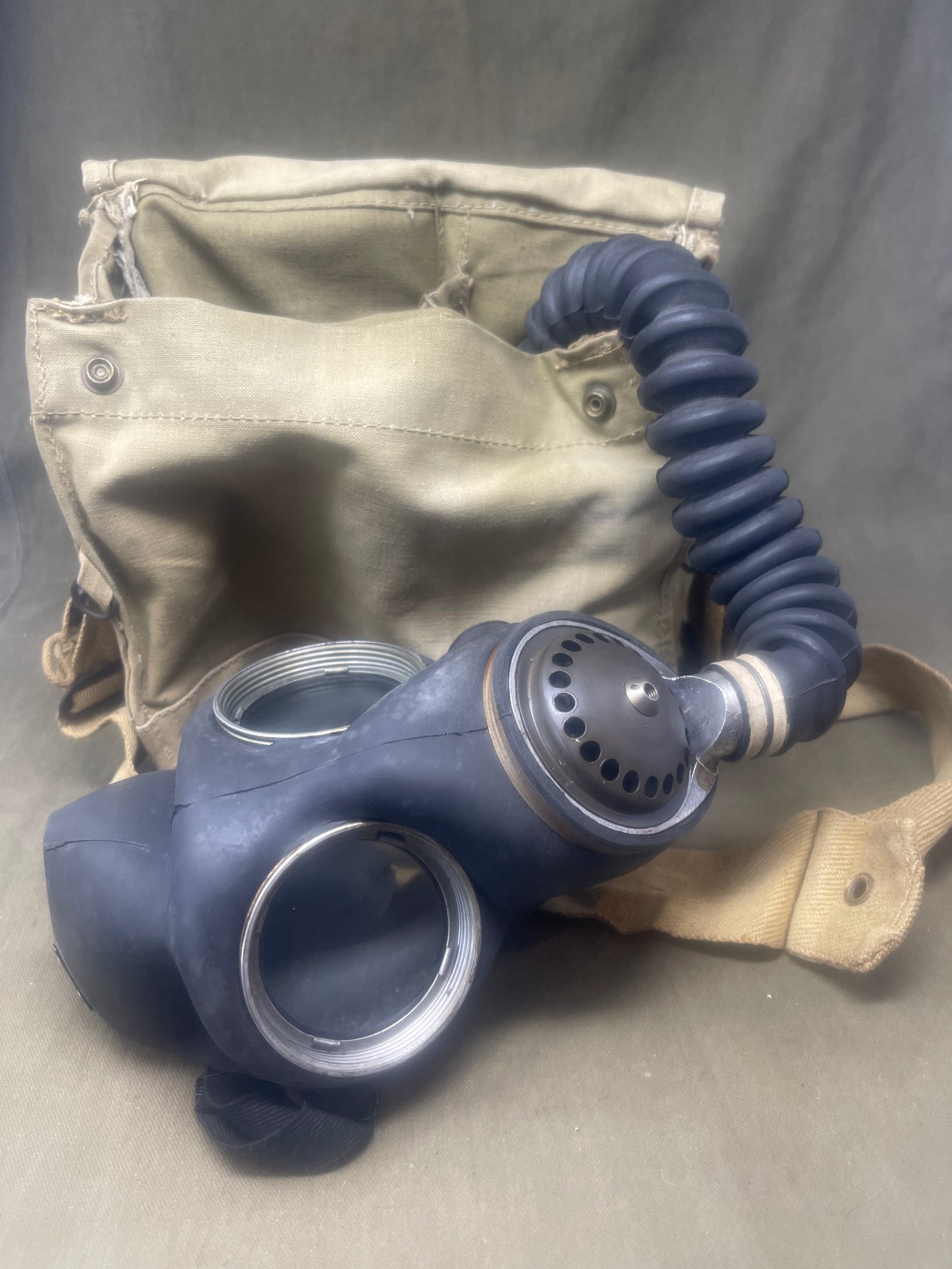 British Respirator, Anti-Gas, General Service, Mk V & Haversack, Mk VI: