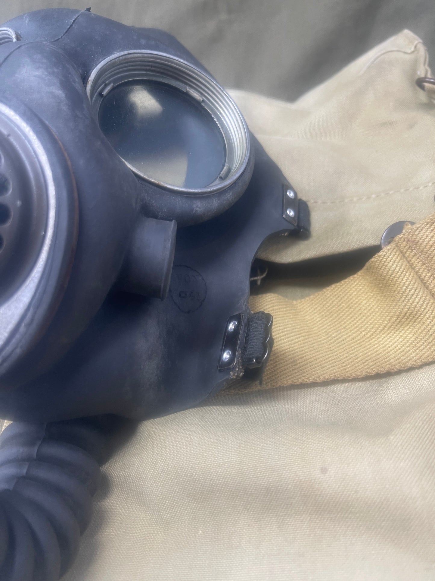 British Respirator, Anti-Gas, General Service, Mk V & Haversack, Mk VI: