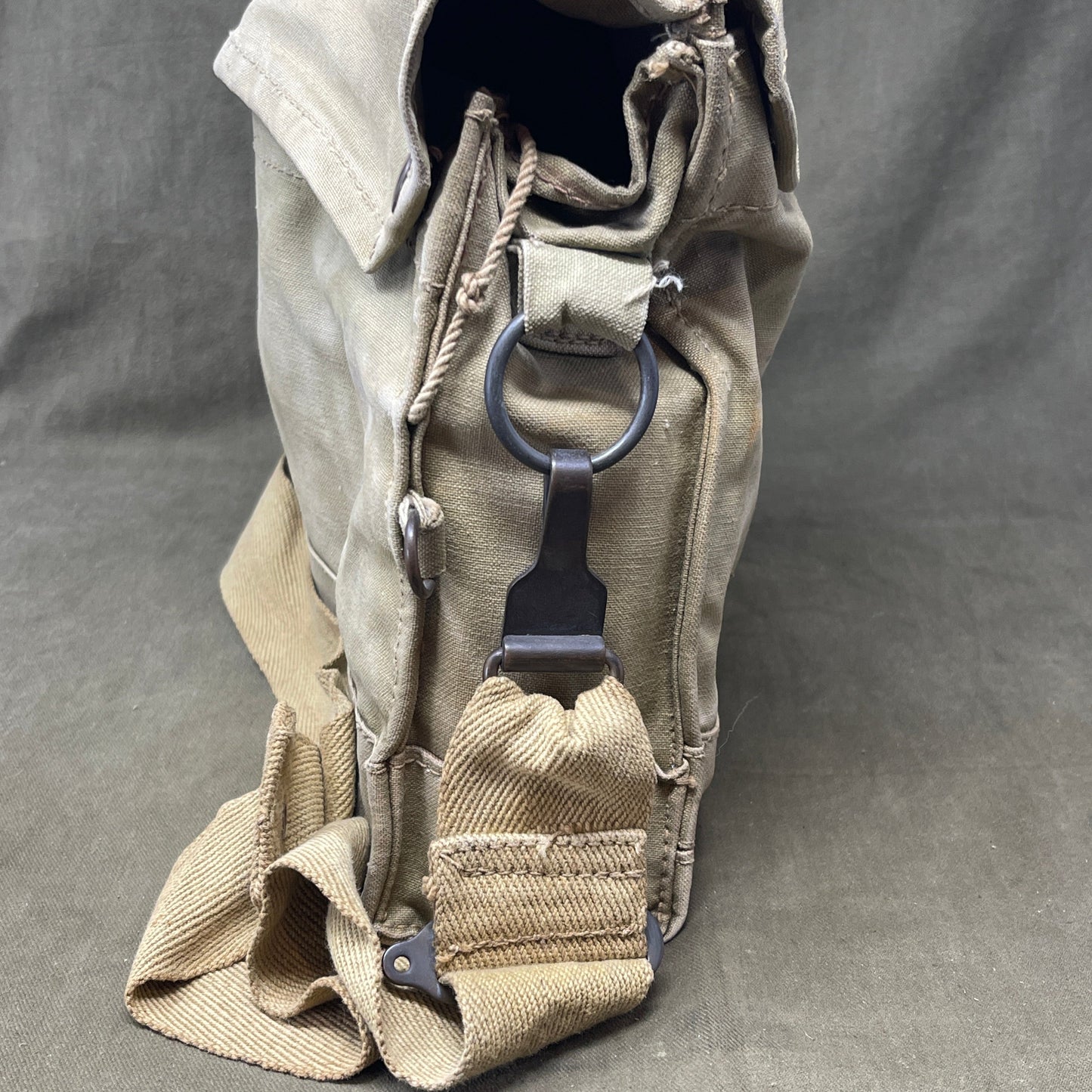 British Respirator, Anti-Gas, General Service, Mk V & Haversack, Mk VI: