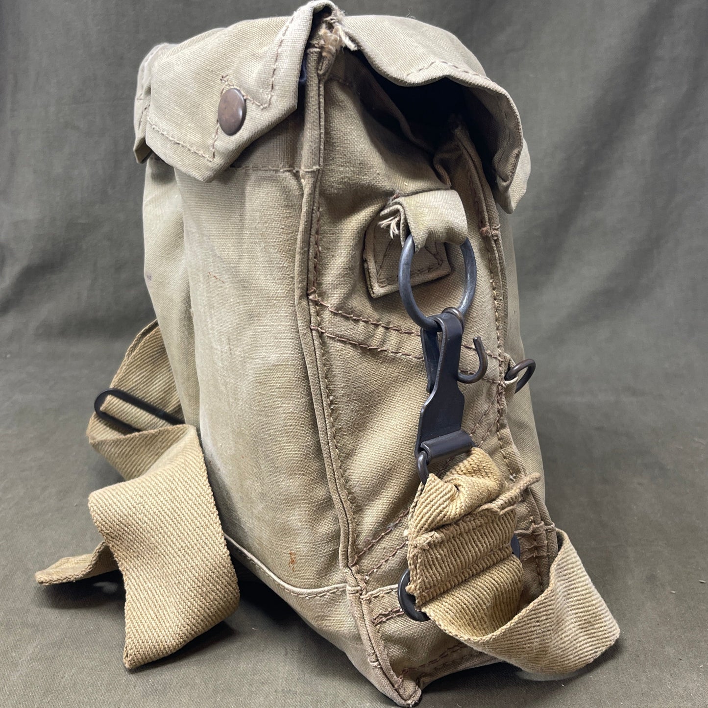 British Respirator, Anti-Gas, General Service, Mk V & Haversack, Mk VI: