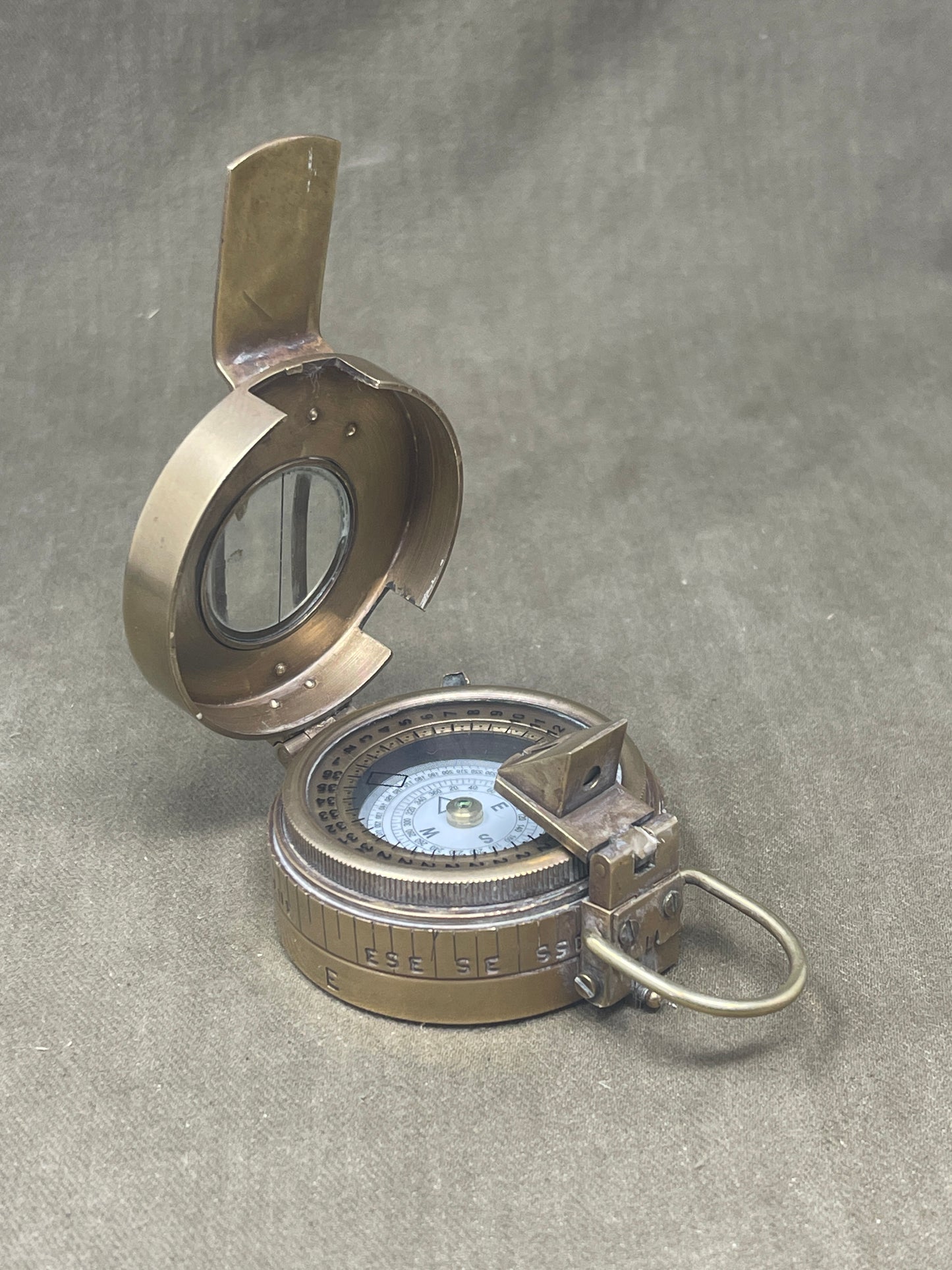 British Military Prismatic MK III Compass Dated 1940 No NA266322 TG. Co Ltd