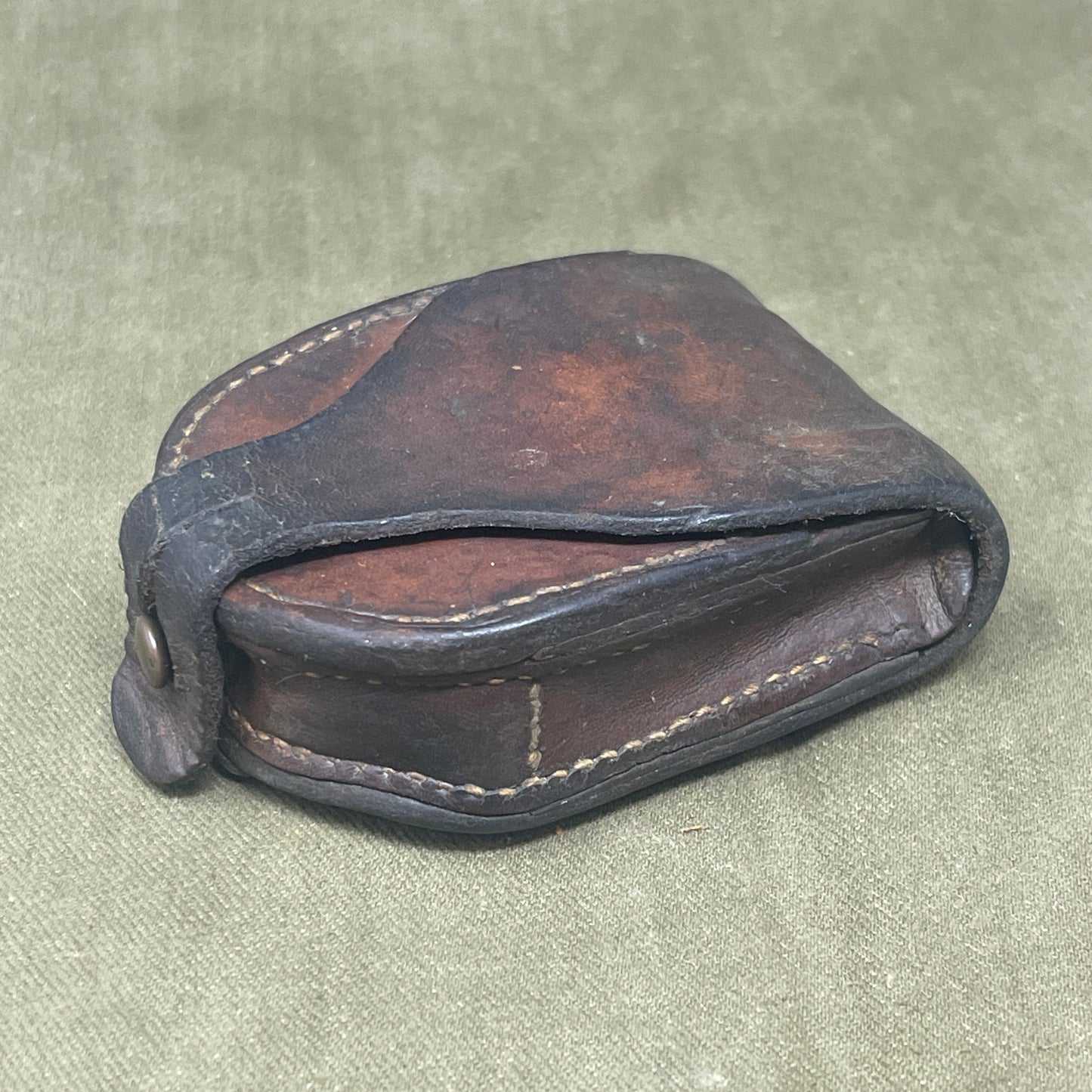 Authentic 1916 British WWI military compass by Cruchon & Emons, London. Excellent condition with original leather case. A rare and collectible Great War navigation instrument.