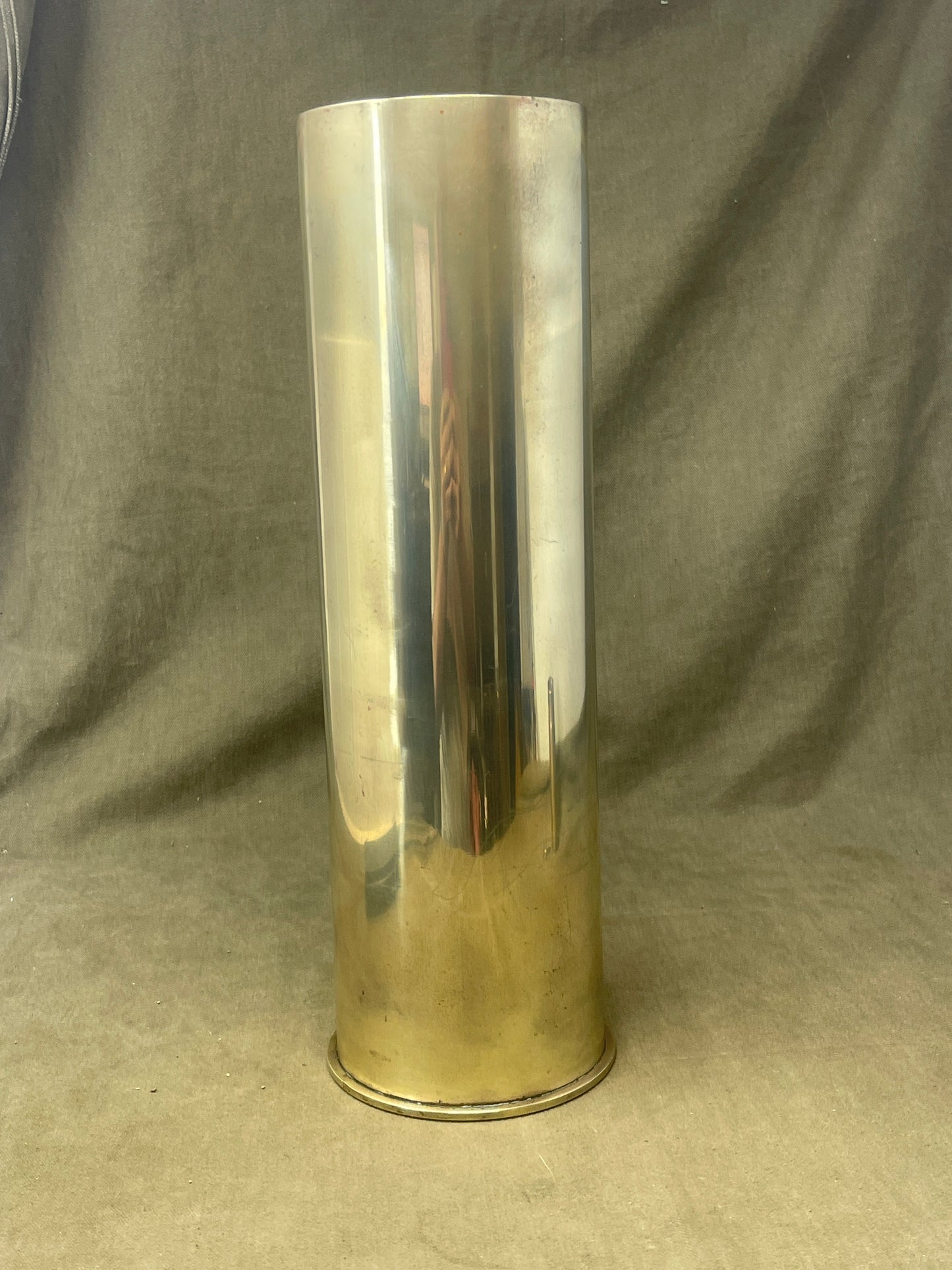 US 1942 Dated 105mm M14 S.M.C LOT 15600-49 Brass Cartridge Case