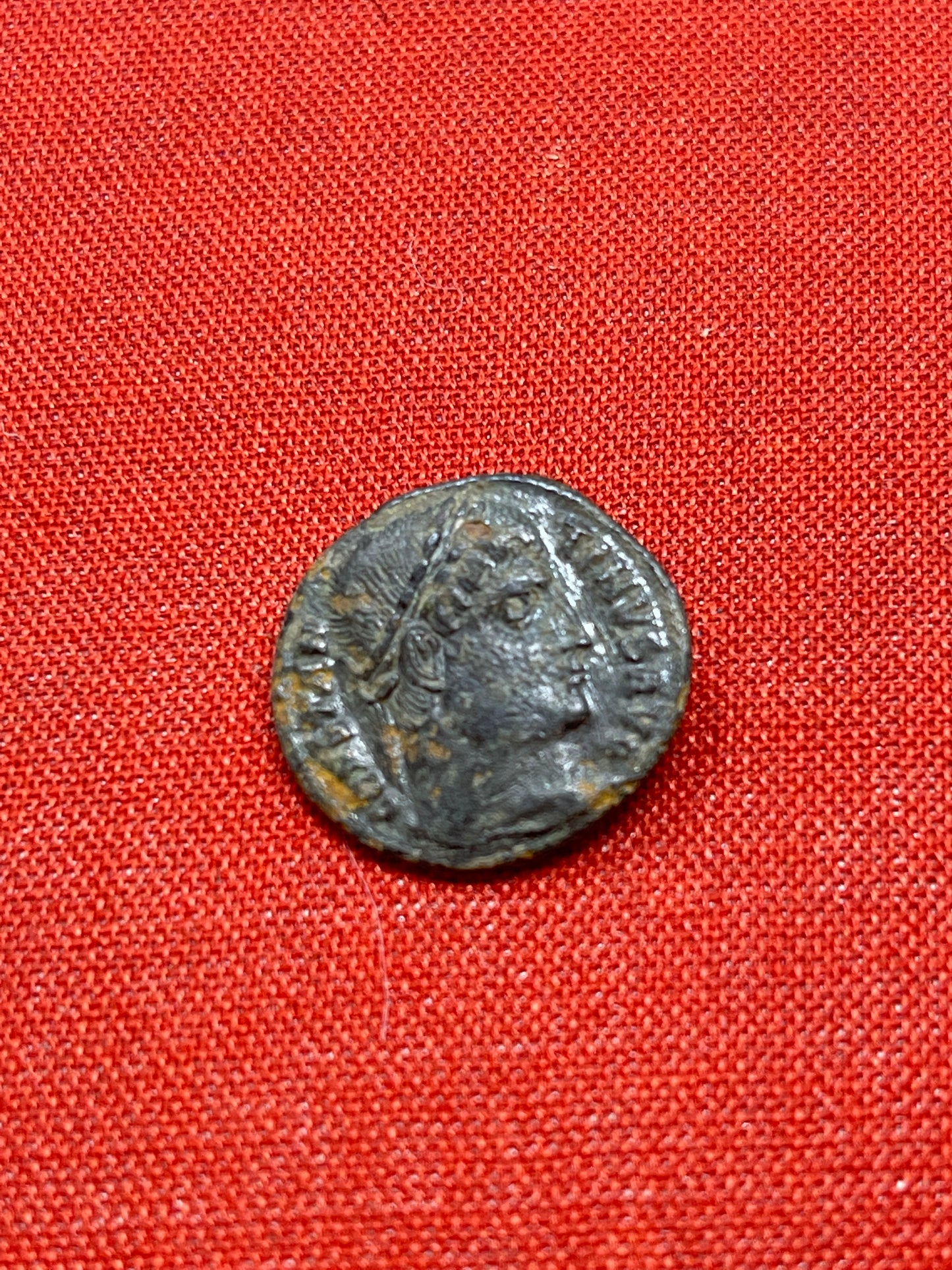 Constantine the Great 306-337 AD. Campgate Follis