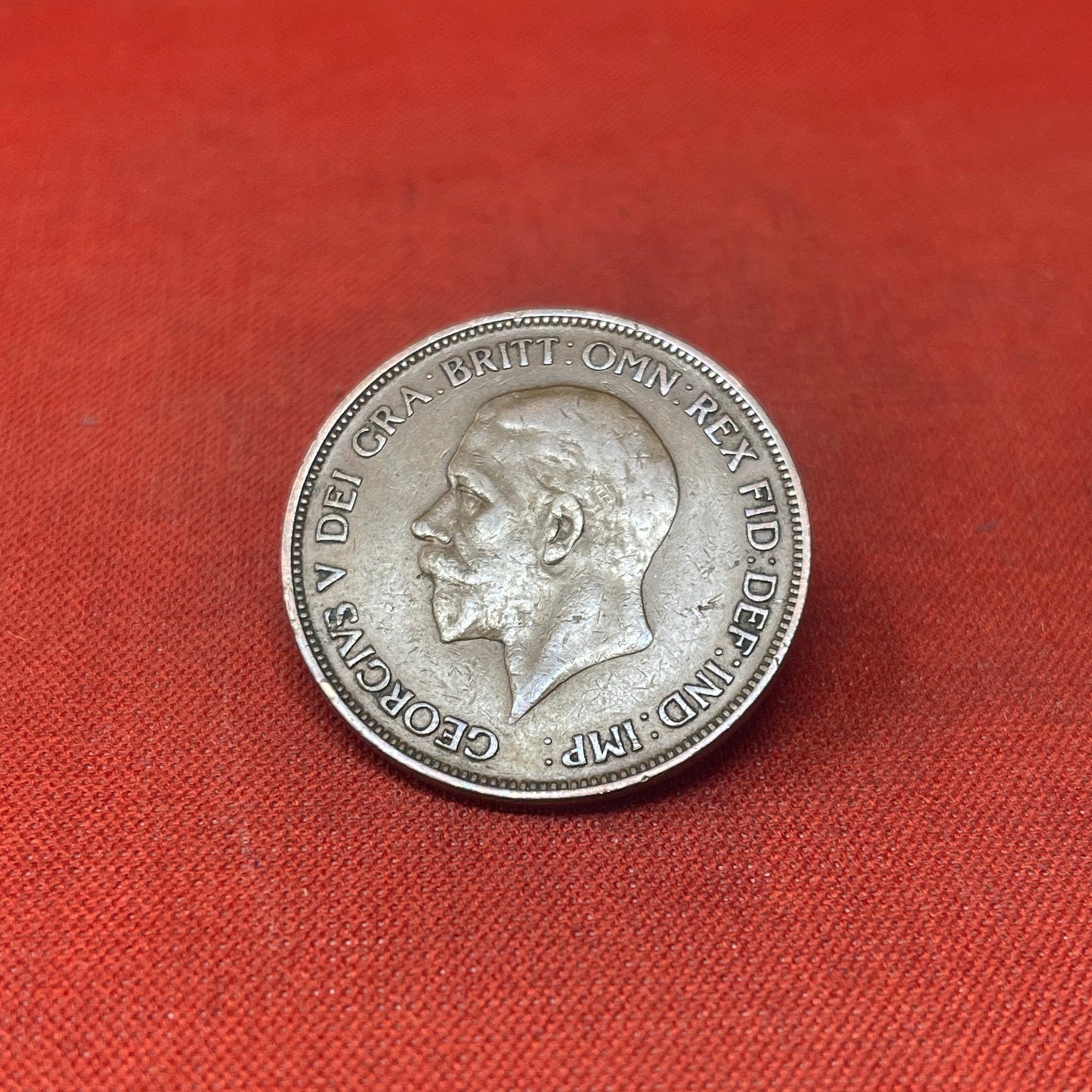 Explore the historical significance of the King George VI One Penny coin, minted from 1937 to 1952. Ideal for collectors and history enthusiasts seeking an authentic piece of British numismatic heritage.