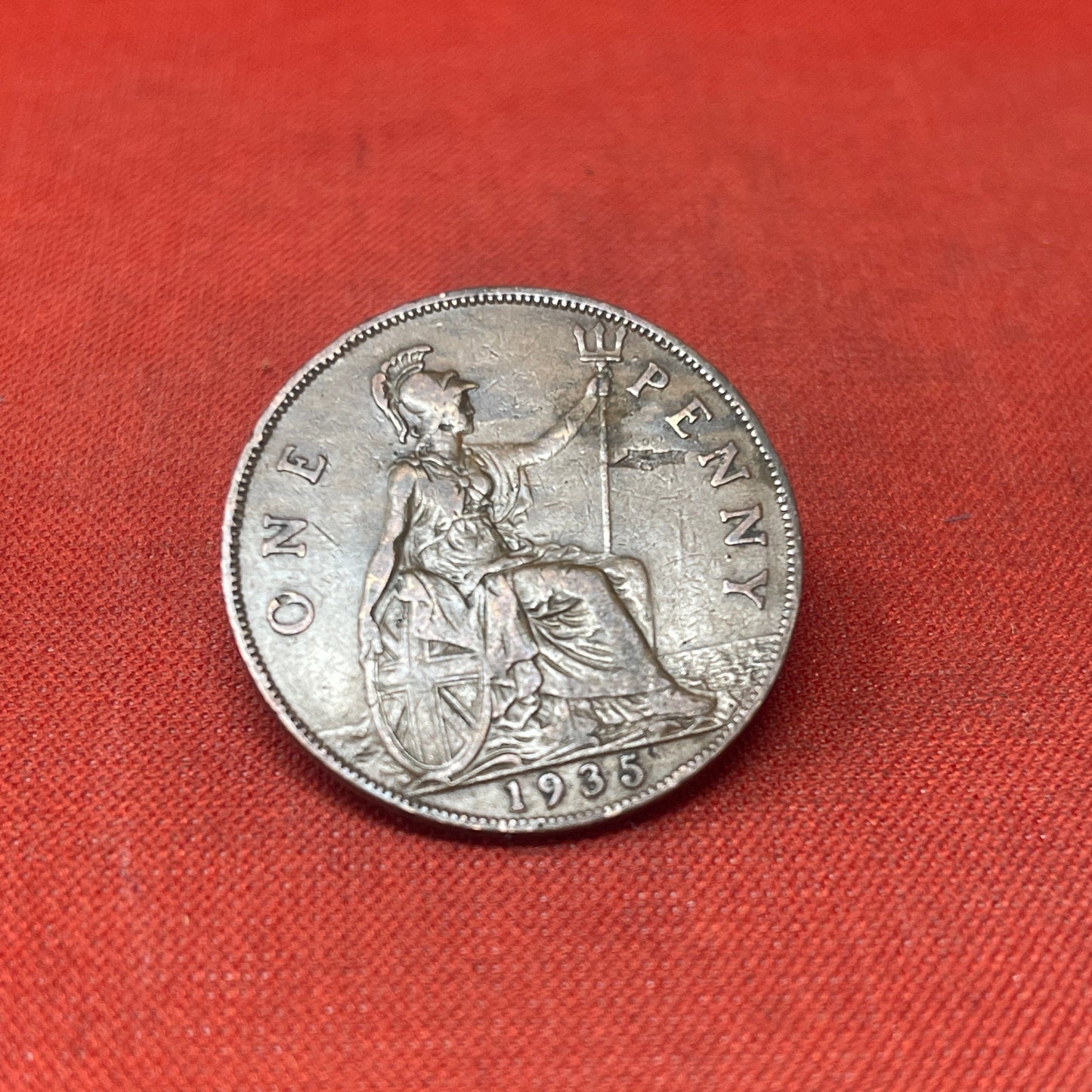 Explore the historical significance of the King George VI One Penny coin, minted from 1937 to 1952. Ideal for collectors and history enthusiasts seeking an authentic piece of British numismatic heritage.
