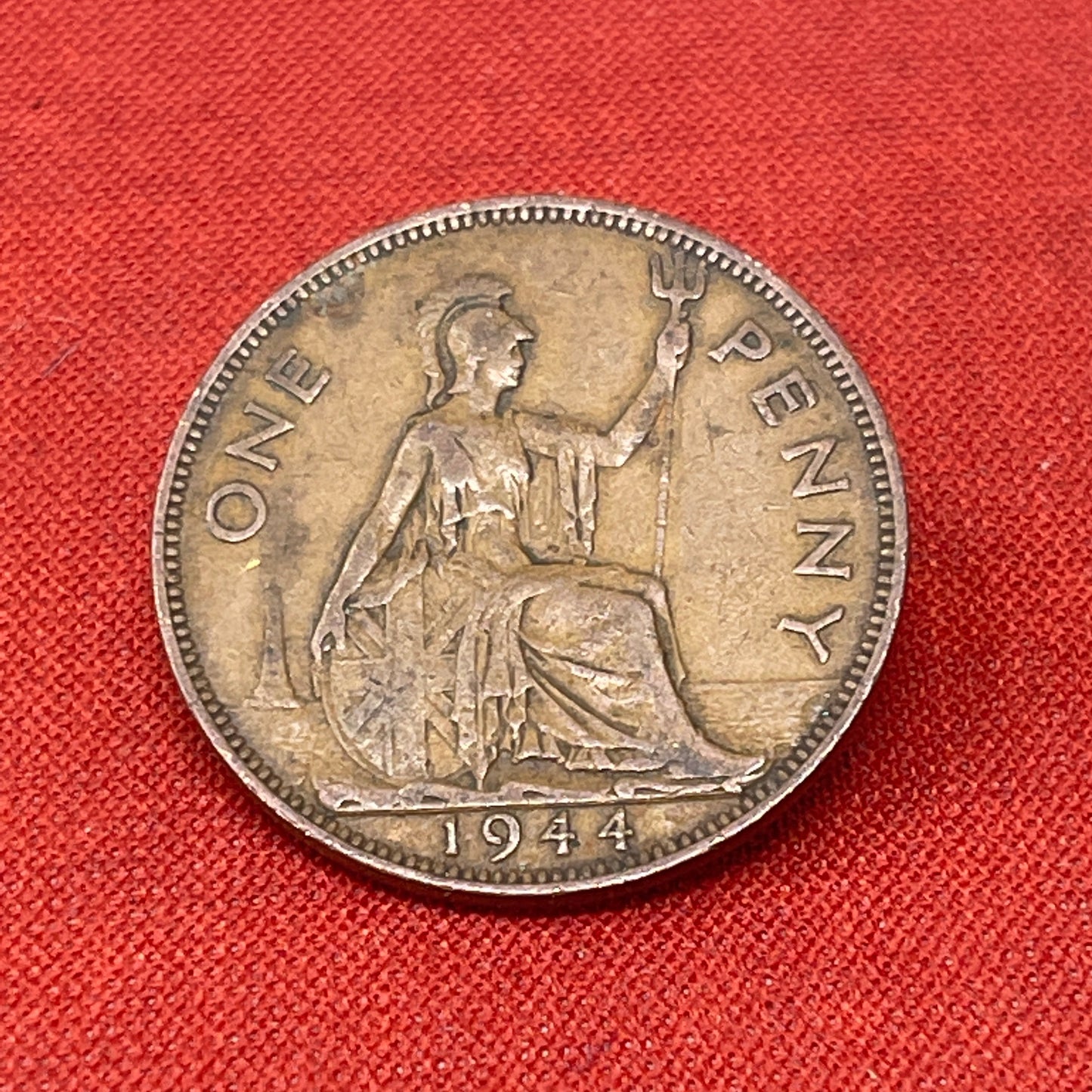 Explore the historical significance of the King George VI One Penny coin, minted from 1937 to 1952. Ideal for collectors and history enthusiasts seeking an authentic piece of British numismatic heritage.