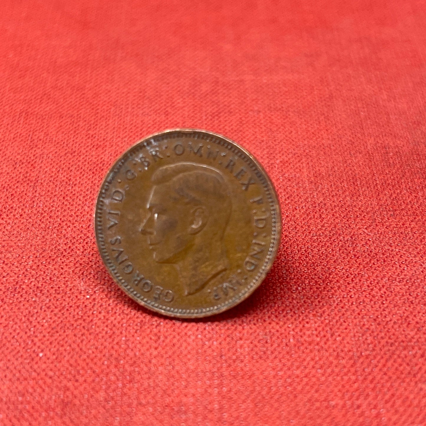 Discover the King George VI Farthing 1940, a historic British coin featuring the iconic wren design. Perfect for collectors and history enthusiasts, this bronze coin reflects the resilience of wartime Britain.