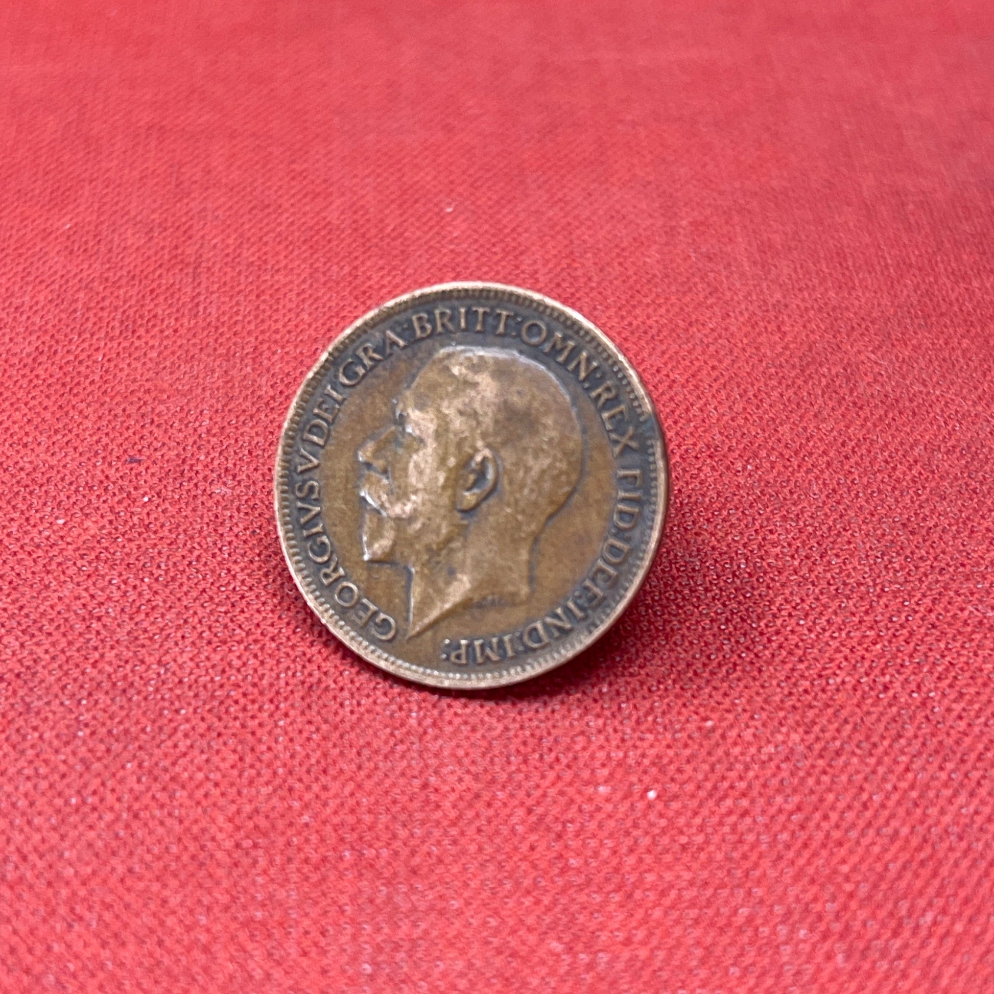 Discover the King George V Farthing, minted from 1911 to 1936. Featuring the iconic Britannia design and King George V's portrait, these historic bronze coins are perfect for collectors and history enthusiasts.