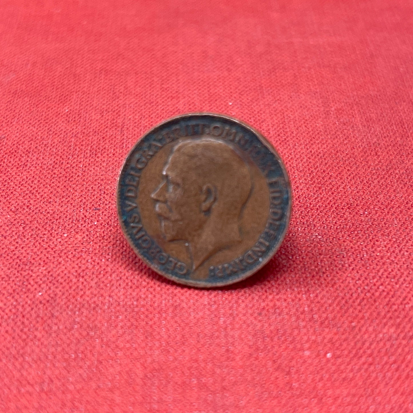 Discover the King George V Farthing, minted from 1911 to 1936. Featuring the iconic Britannia design and King George V's portrait, these historic bronze coins are perfect for collectors and history enthusiasts.