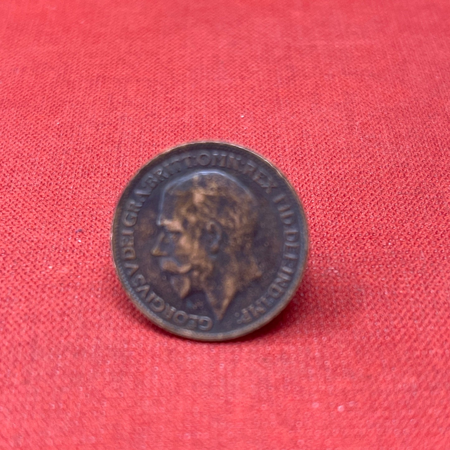 Discover the King George V Farthing, minted from 1911 to 1936. Featuring the iconic Britannia design and King George V's portrait, these historic bronze coins are perfect for collectors and history enthusiasts.