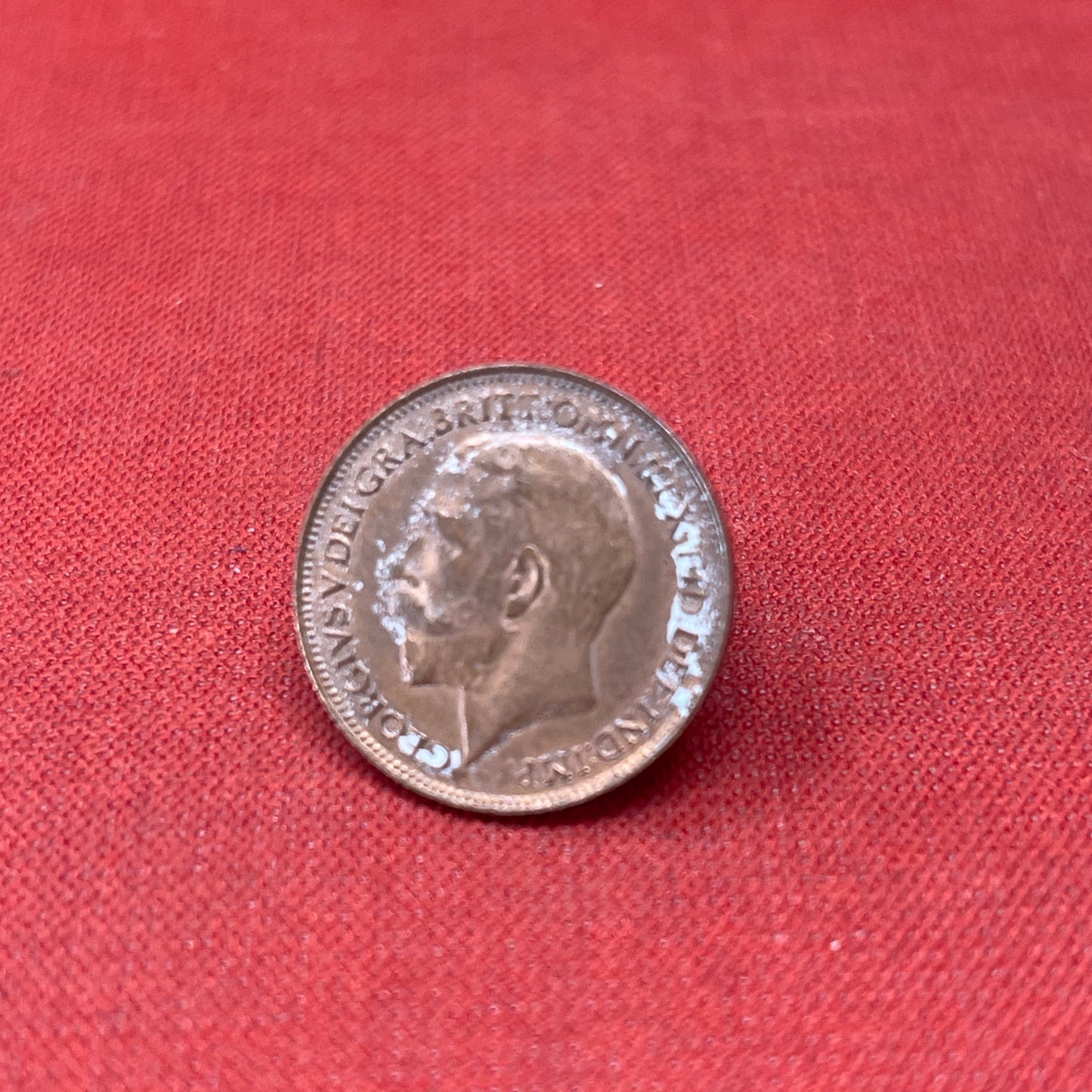 Discover the King George V Farthing, minted from 1911 to 1936. Featuring the iconic Britannia design and King George V's portrait, these historic bronze coins are perfect for collectors and history enthusiasts.